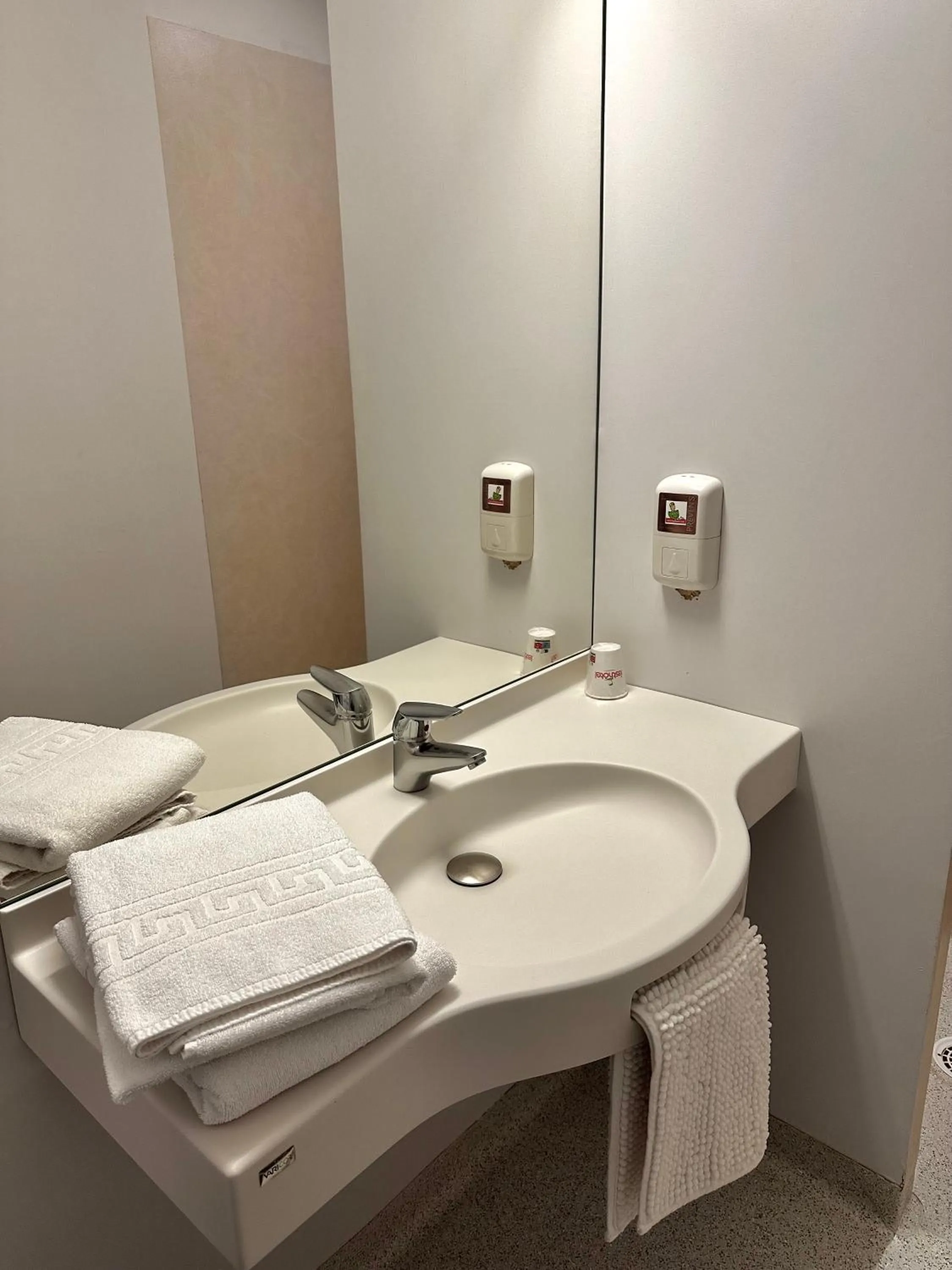 Bathroom in Fasthotel Laval