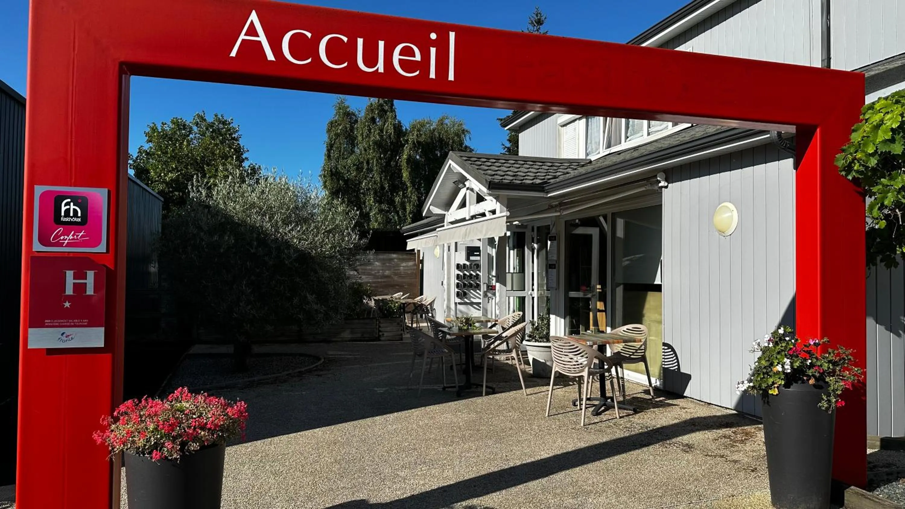 Property building in Fasthotel Laval