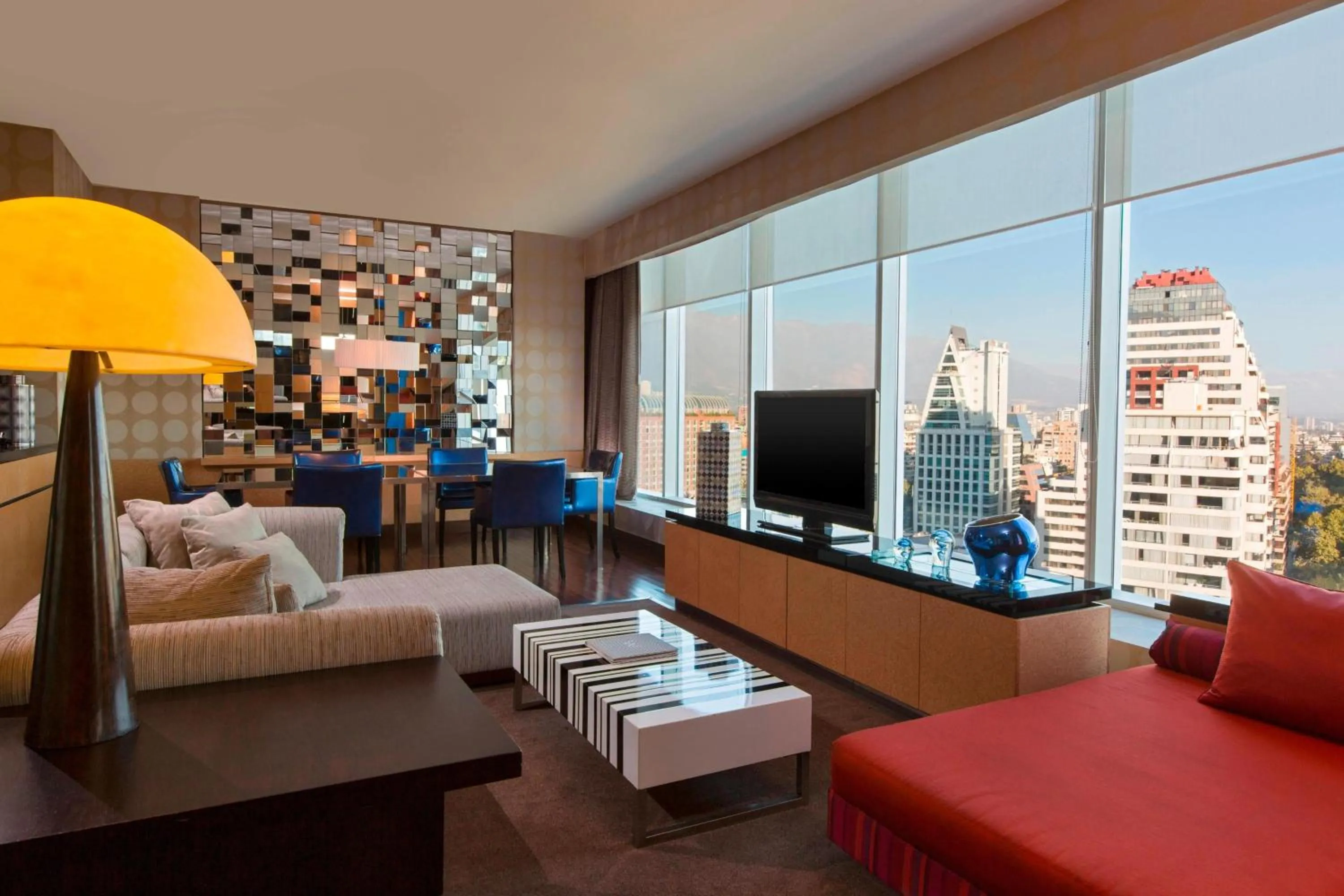 Photo of the whole room in W Santiago