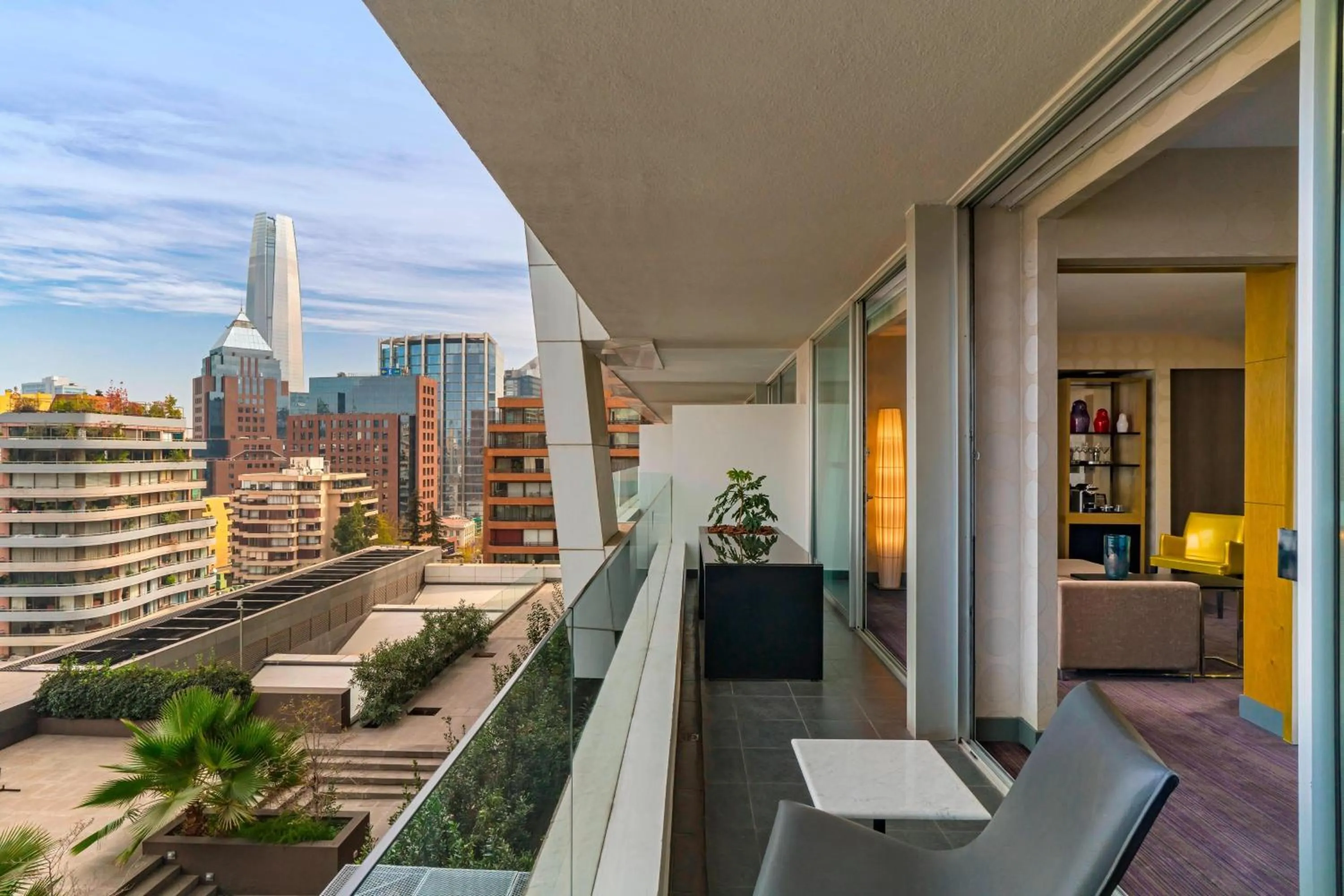 Photo of the whole room in W Santiago