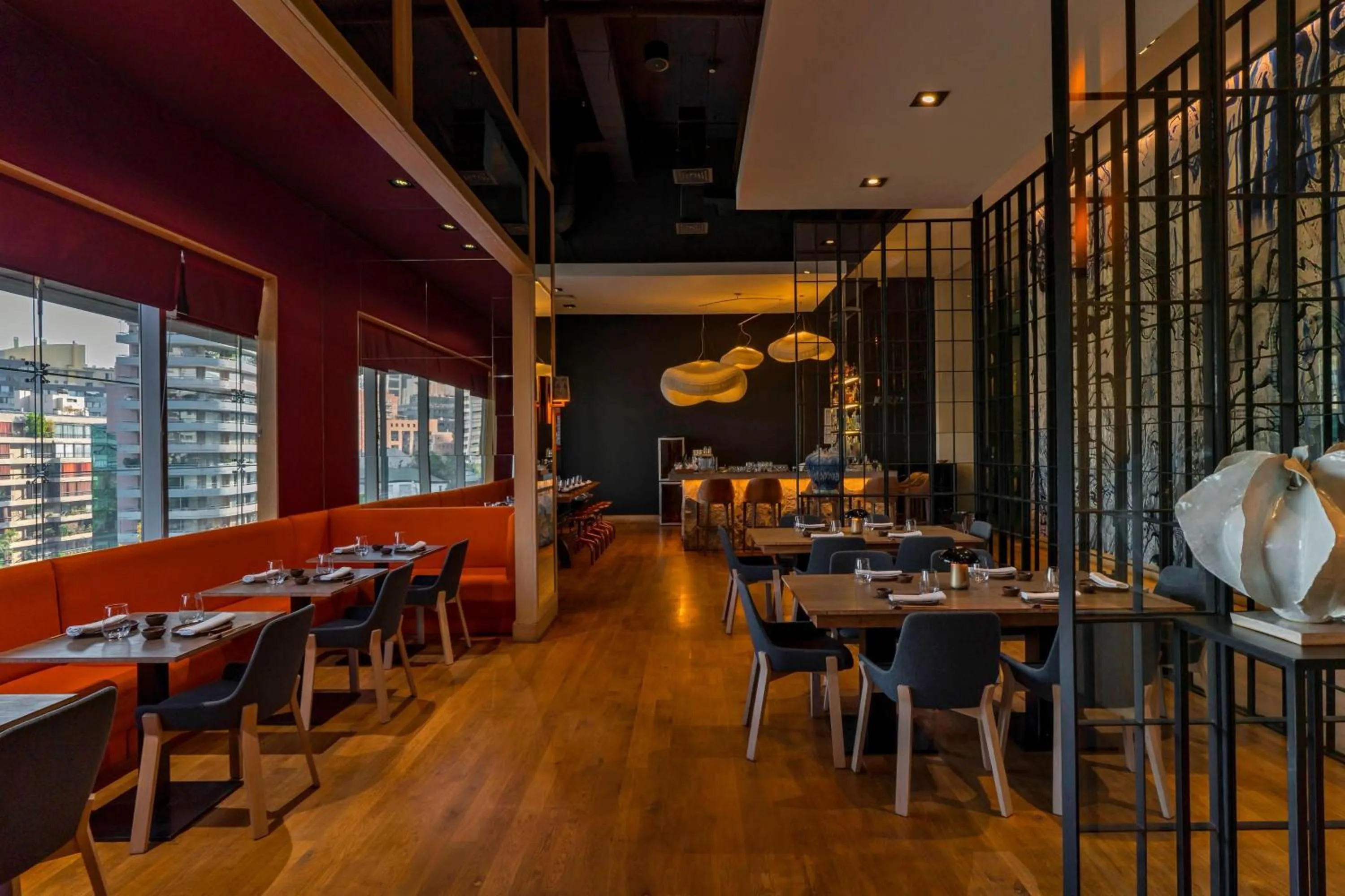 Restaurant/places to eat in W Santiago