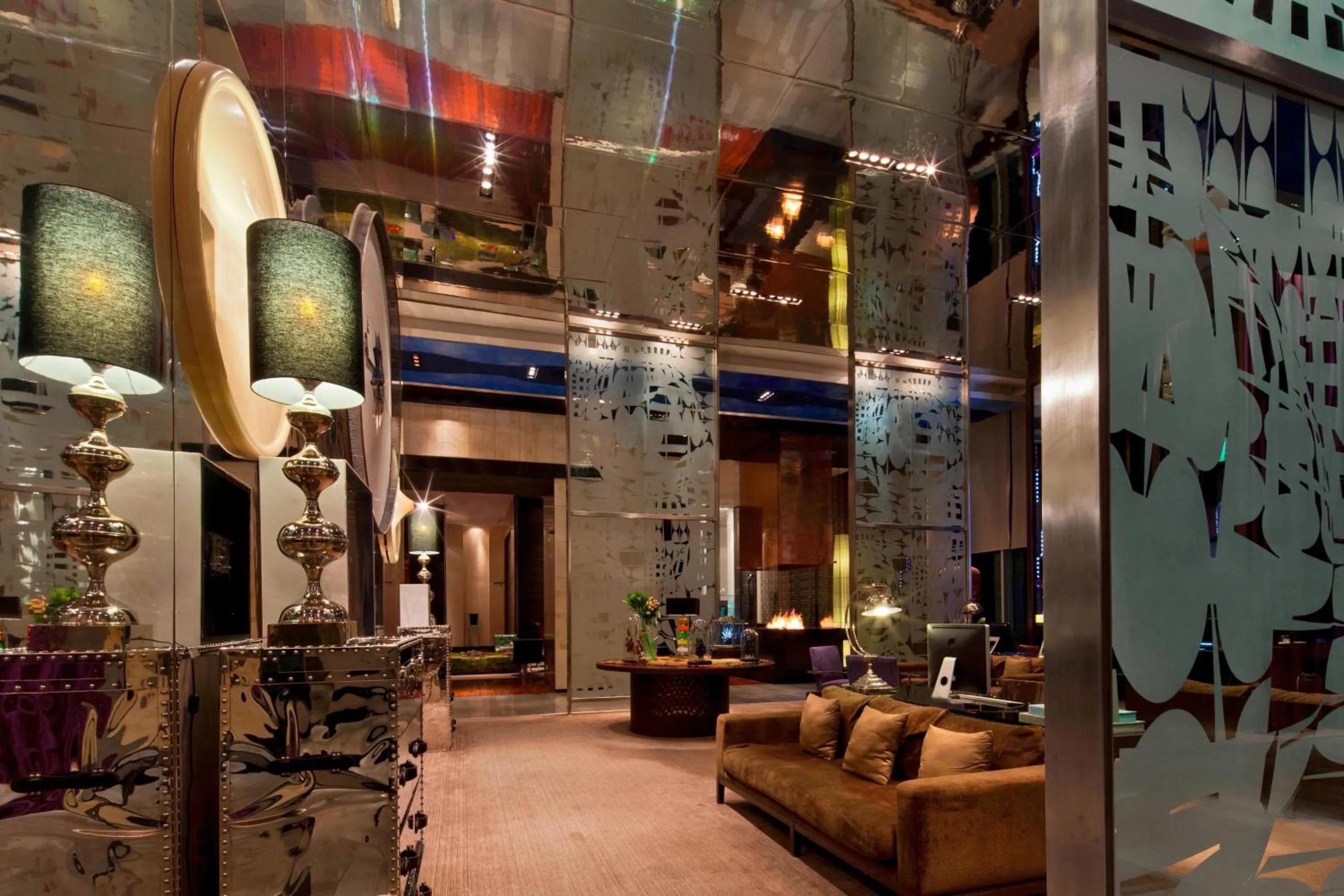 Restaurant/places to eat in W Santiago