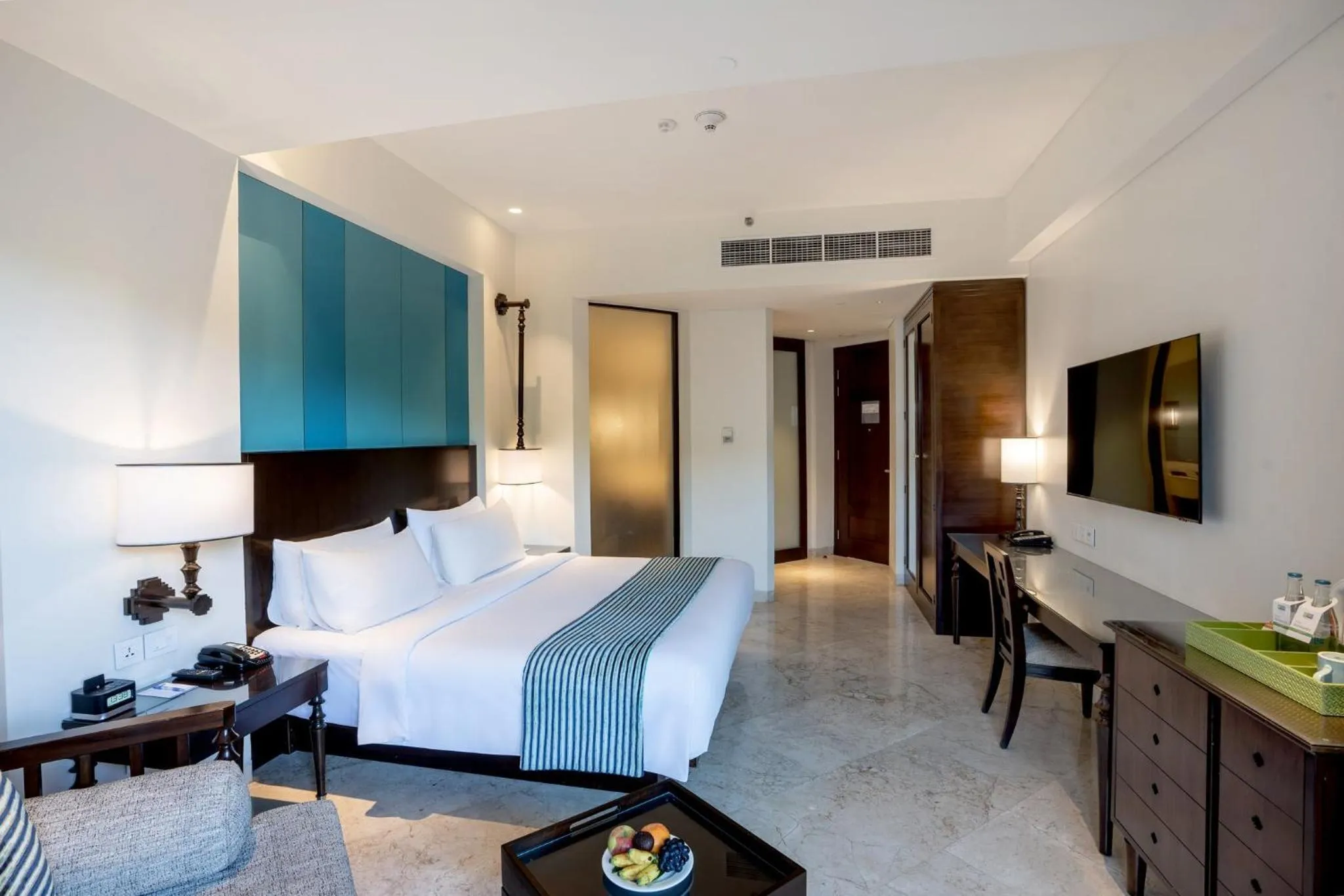 Photo of the whole room, Bed in Holiday Inn Resort Bali Nusa Dua by IHG
