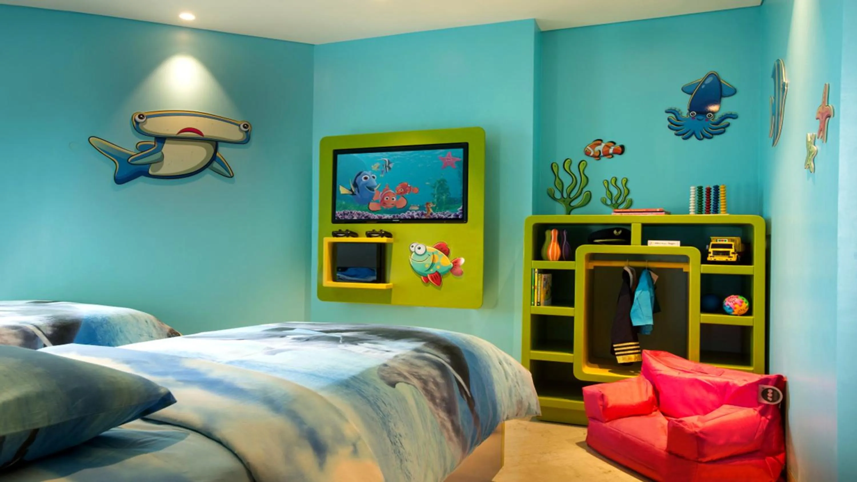 Photo of the whole room, Bed in Holiday Inn Resort Bali Nusa Dua by IHG