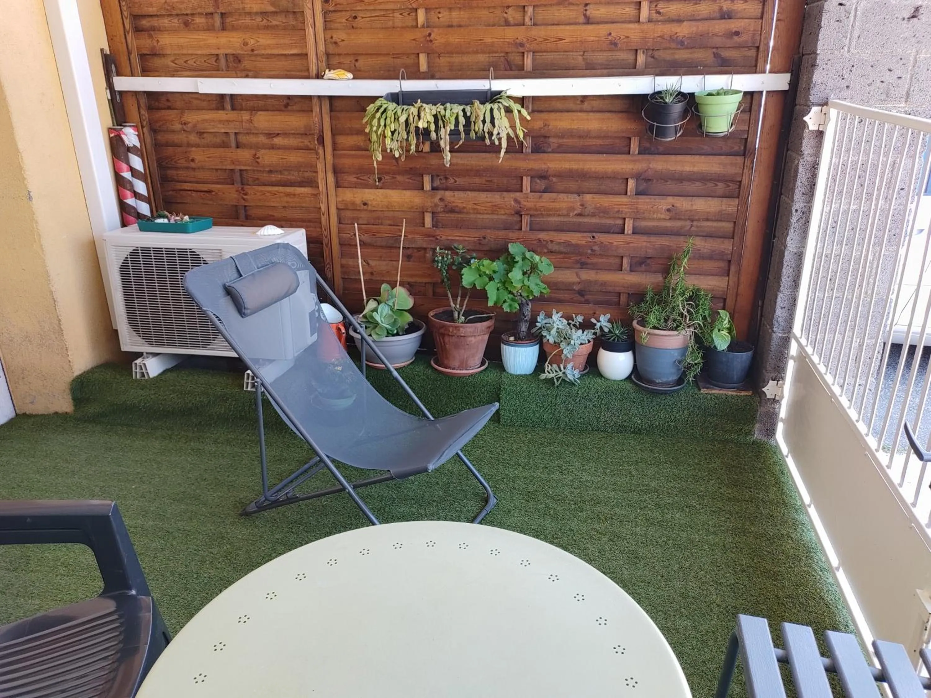 Property building in Hotel Araur