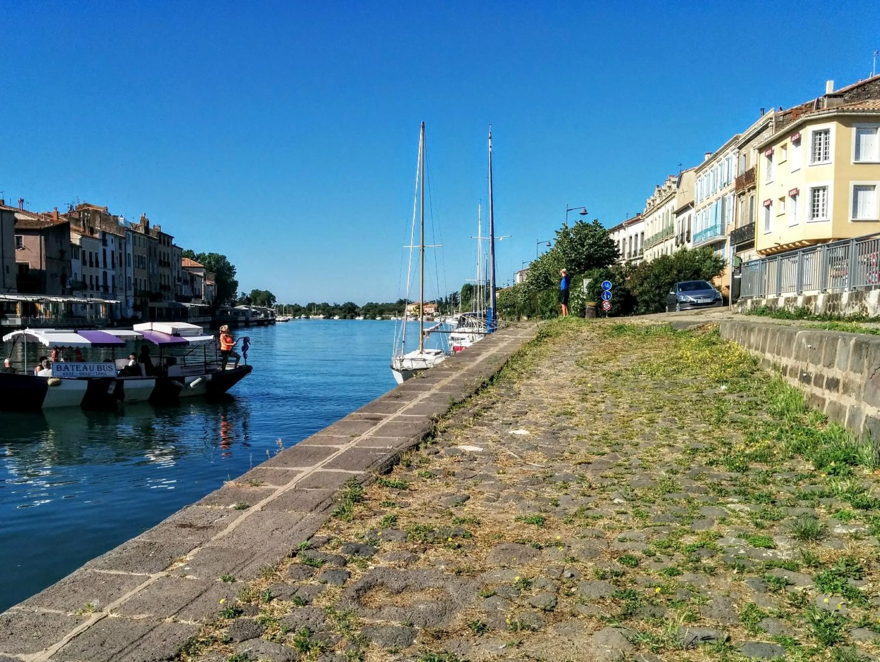 Neighbourhood in Hotel Araur