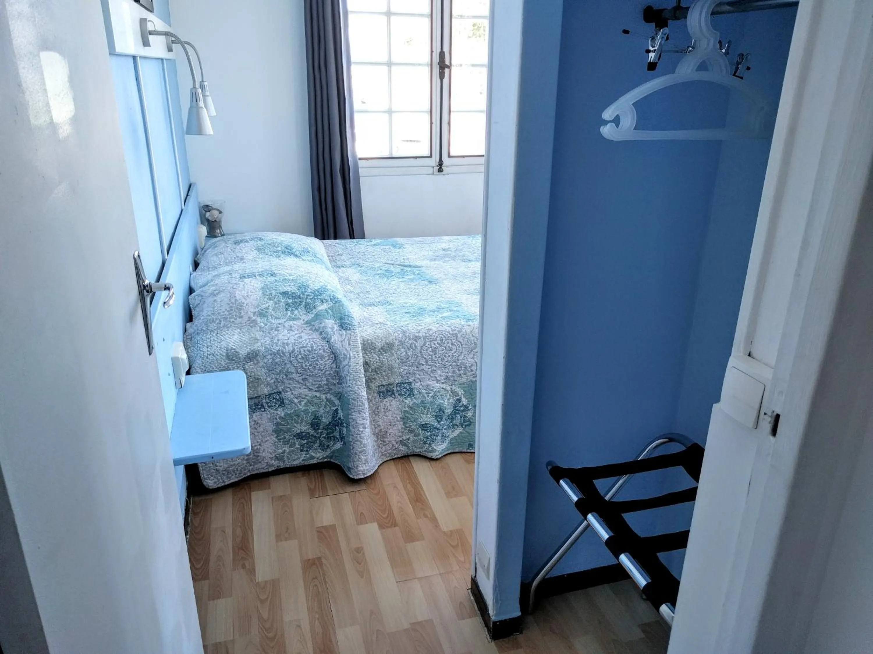 Quadruple Room with River View in Hotel Araur