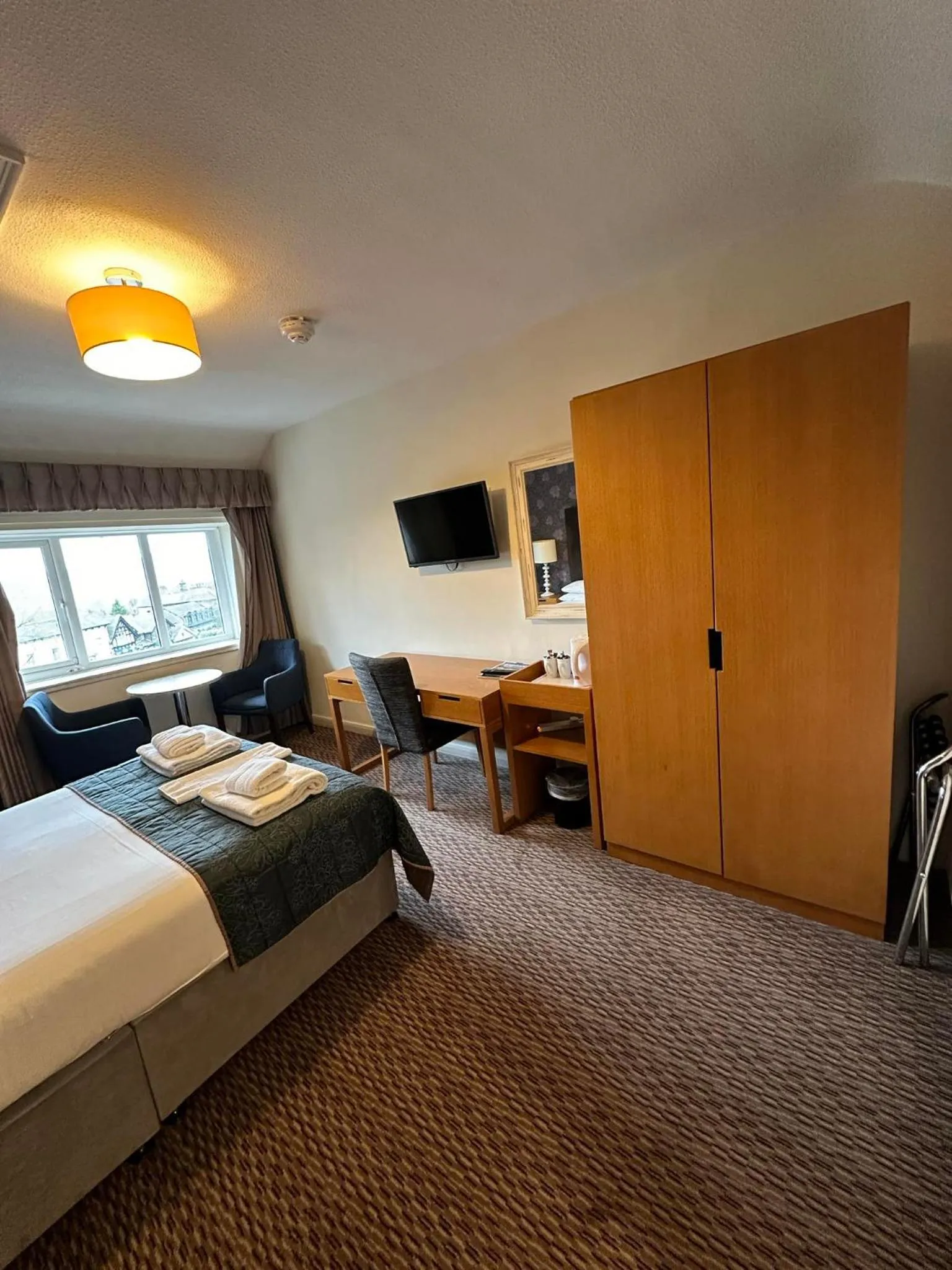 Bed in Windermere Hotel