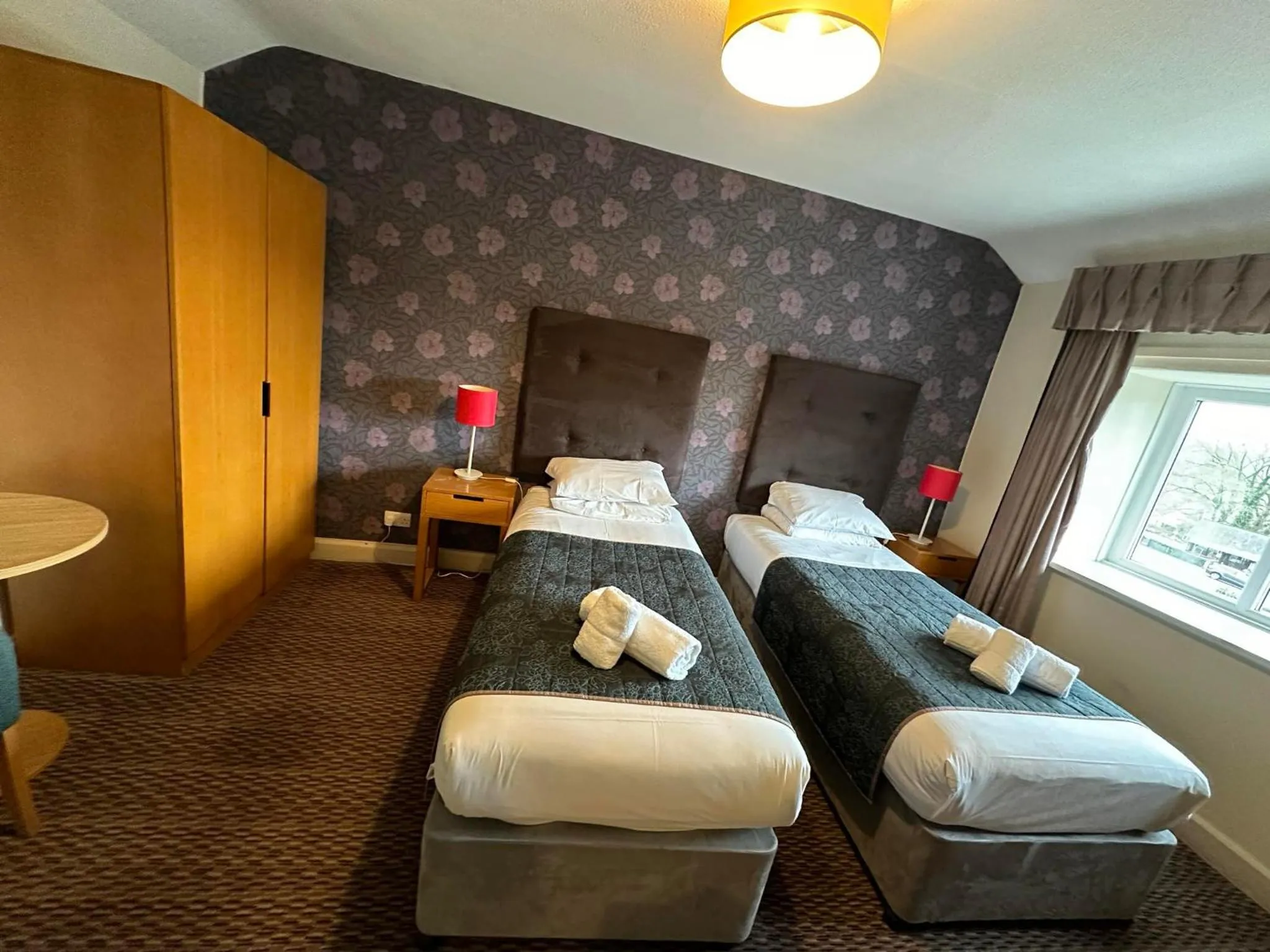 Bed in Windermere Hotel