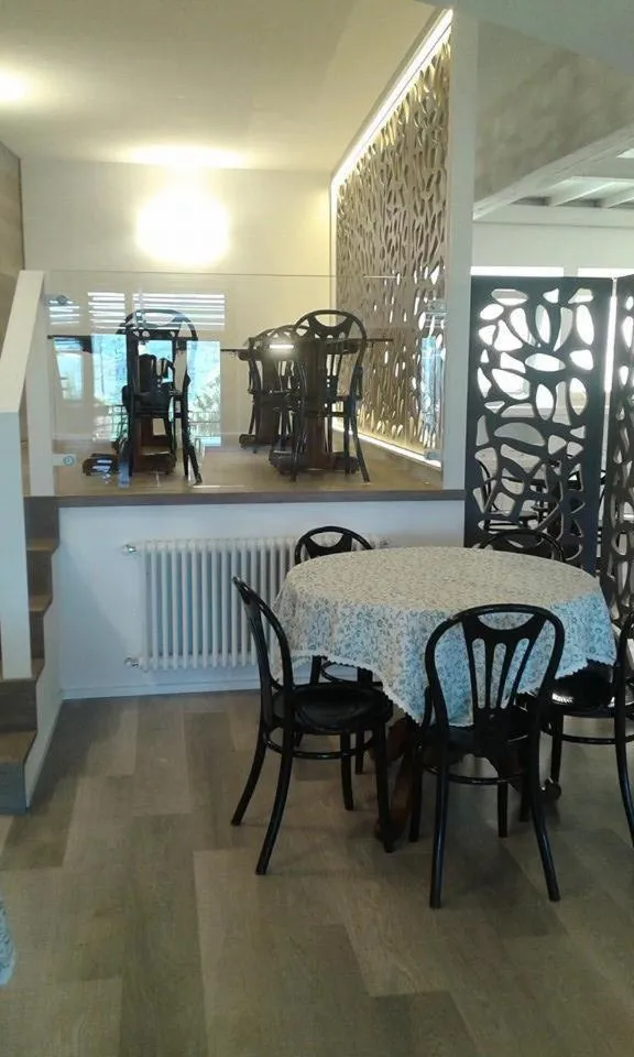 Restaurant/places to eat in Albergo Il Cacciatore