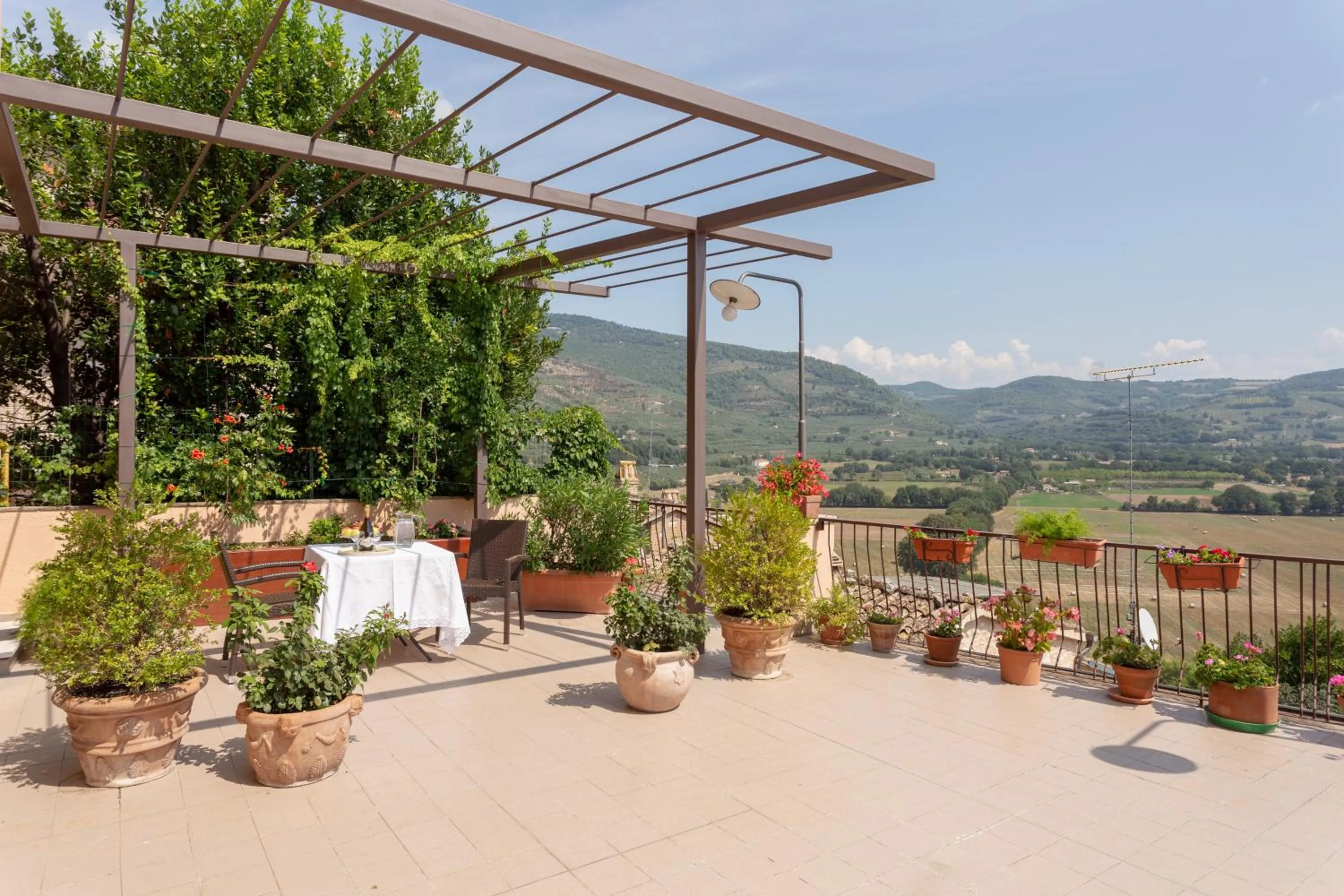 Balcony/Terrace in Albergo Il Cacciatore
