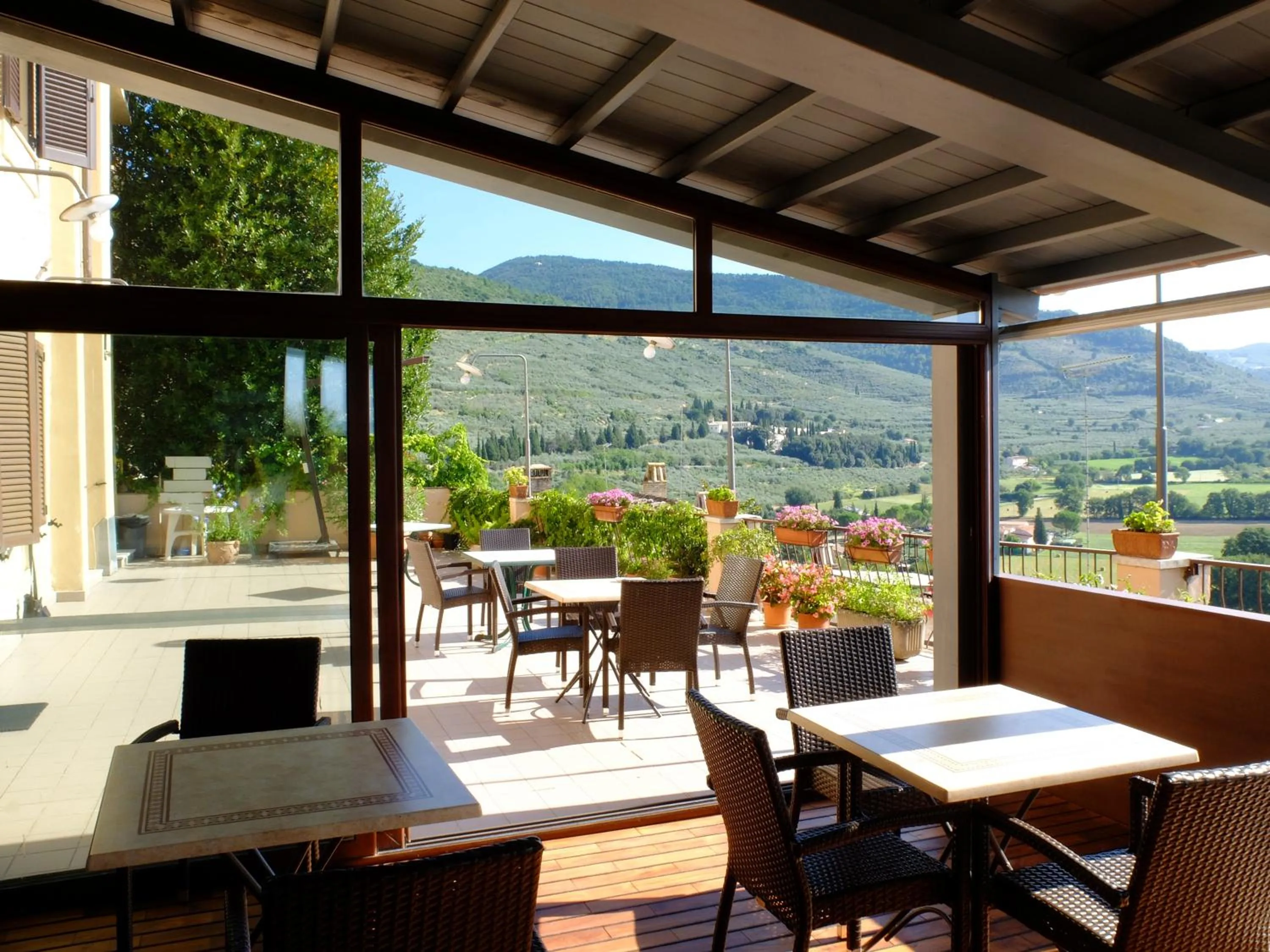 Landmark view in Albergo Il Cacciatore