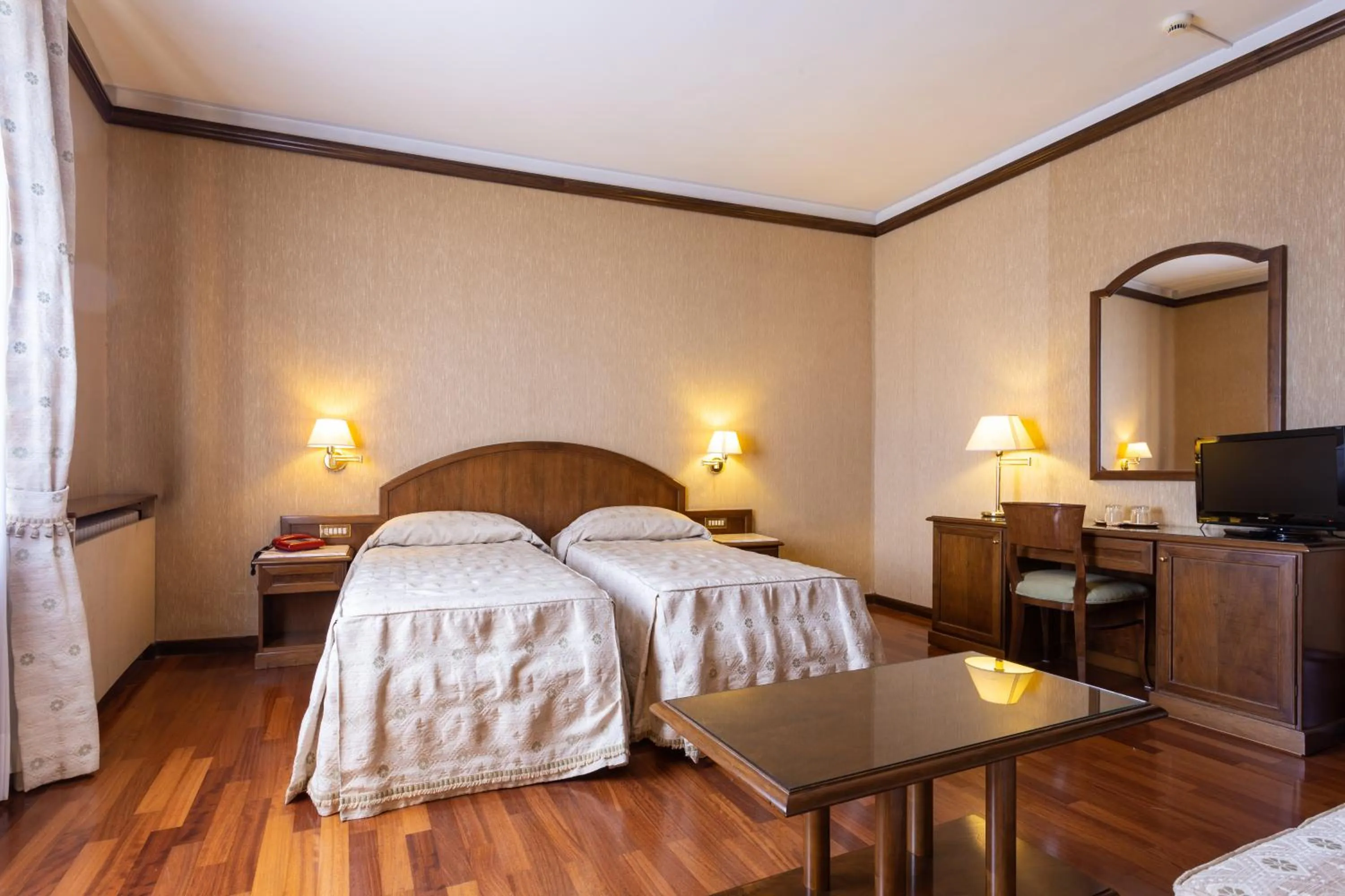 Photo of the whole room, Bed in Albergo Il Cacciatore