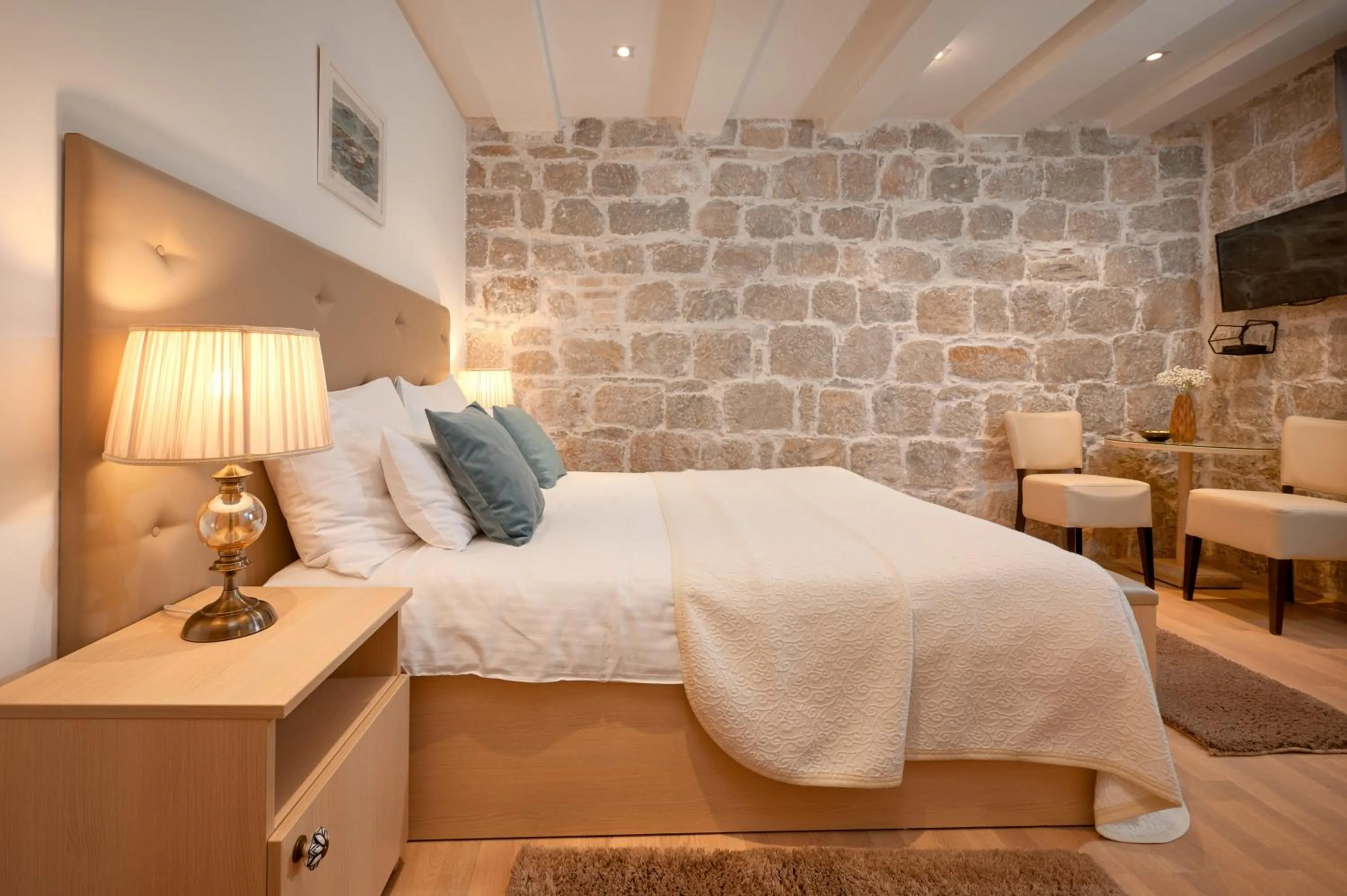 Bed in Lanterna Rooms