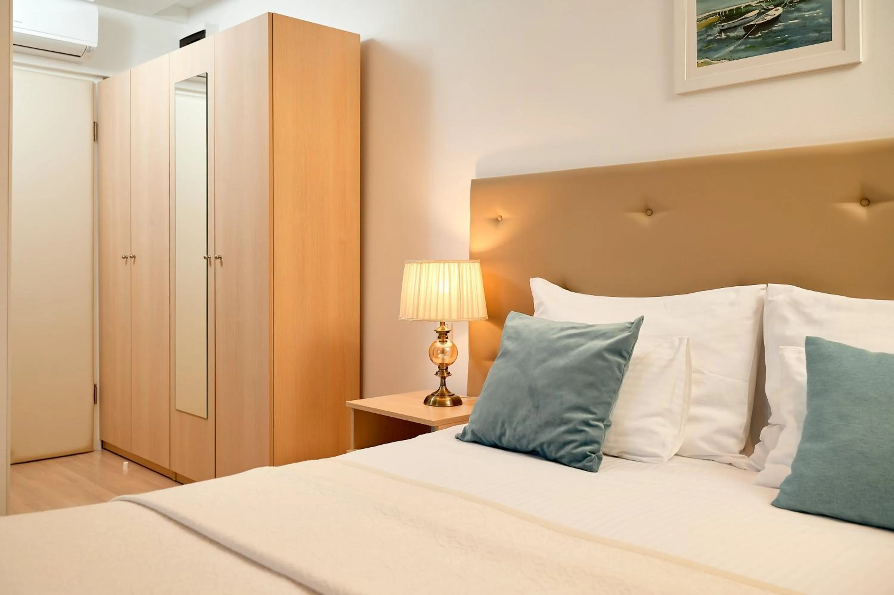 Bed in Lanterna Rooms