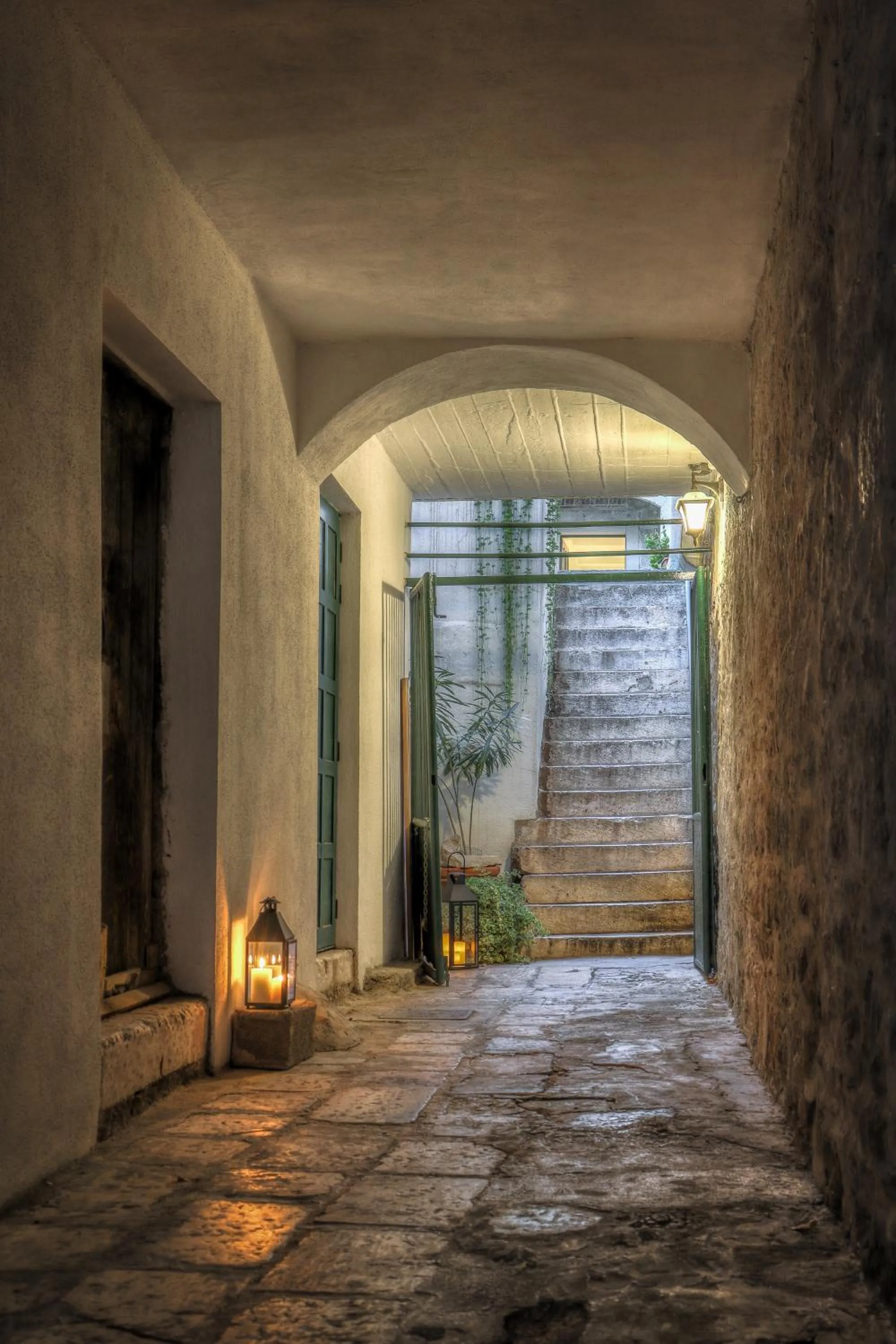 Facade/entrance in Lanterna Rooms