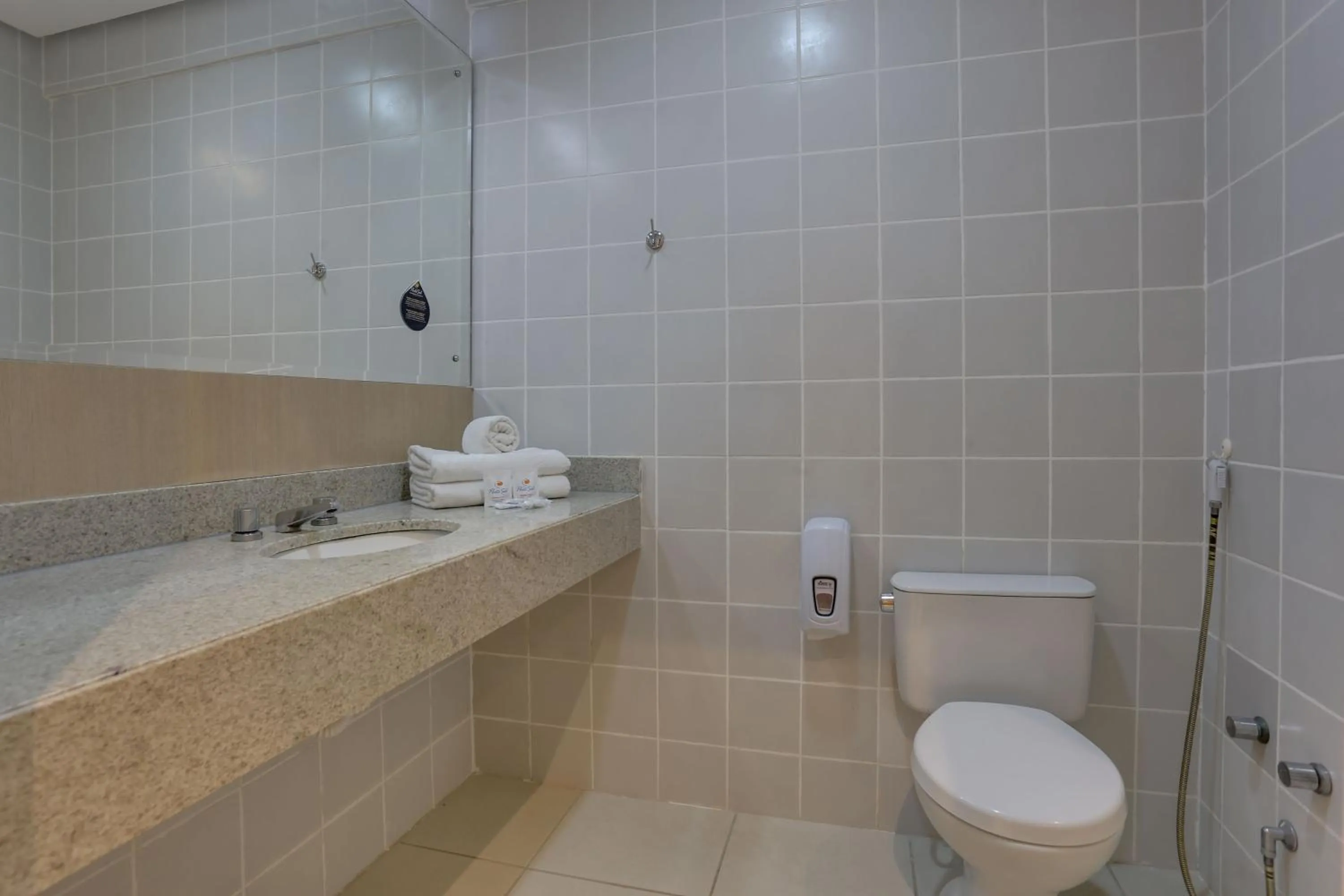 Bathroom in Hotel Porto Sol Ingleses