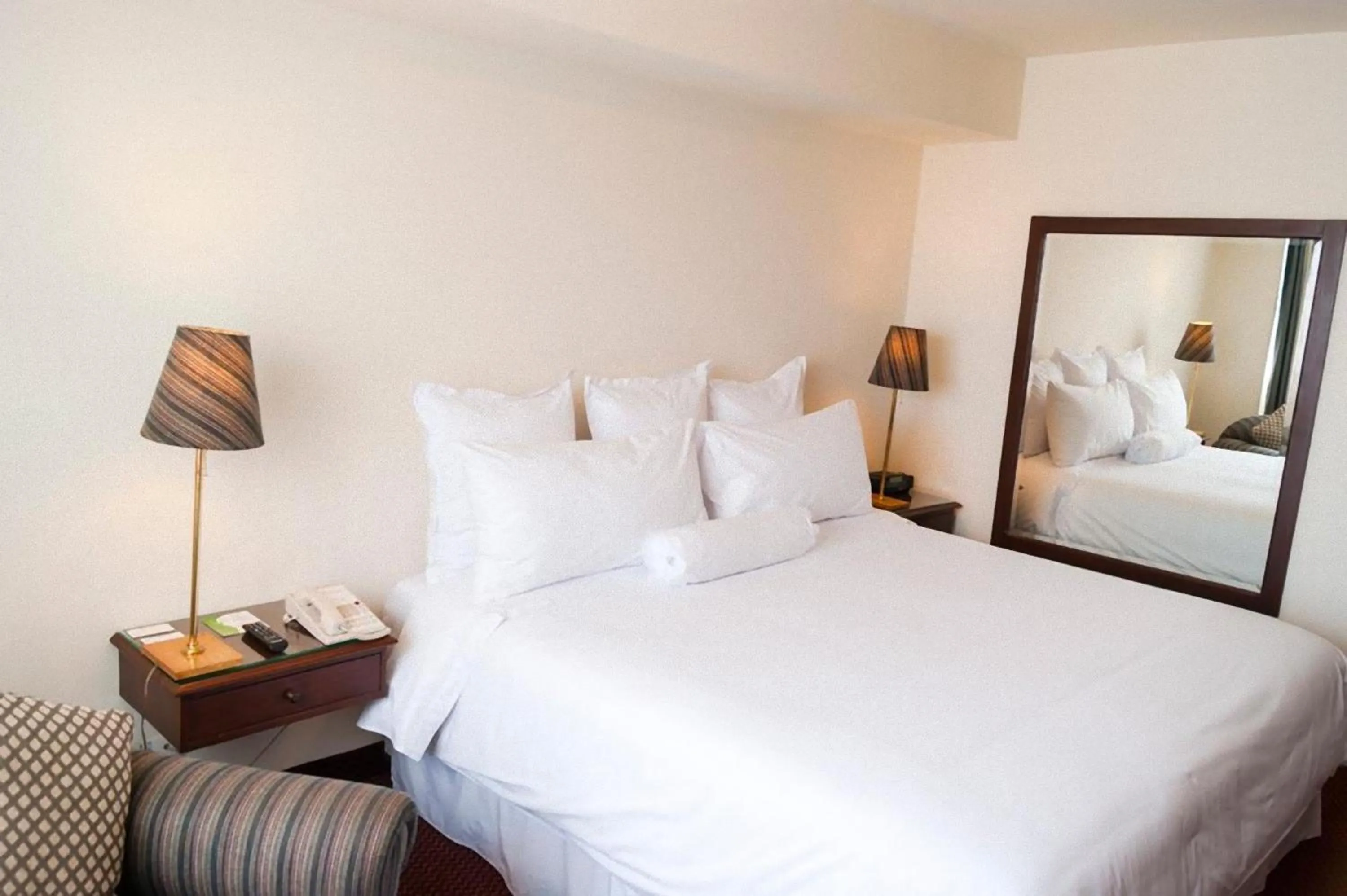 Bedroom, Bed in Hotel Carrera