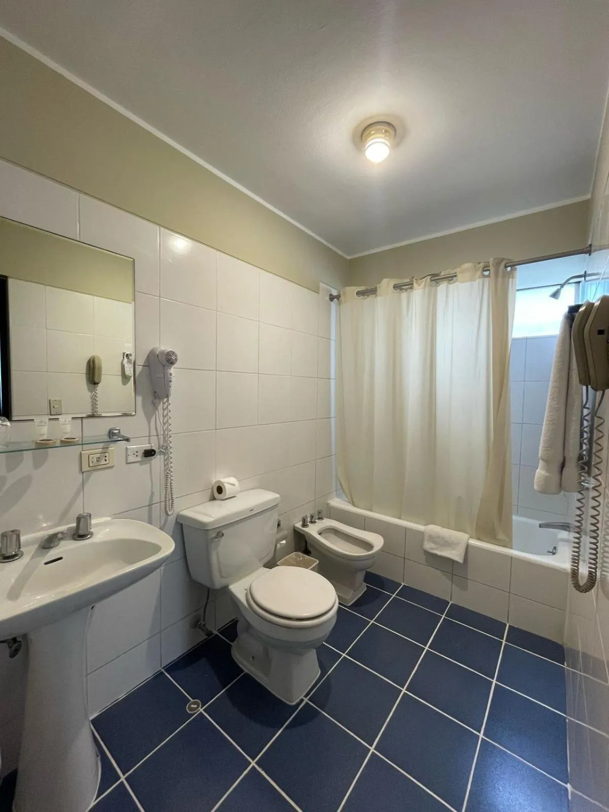 Bathroom in Hotel Carrera