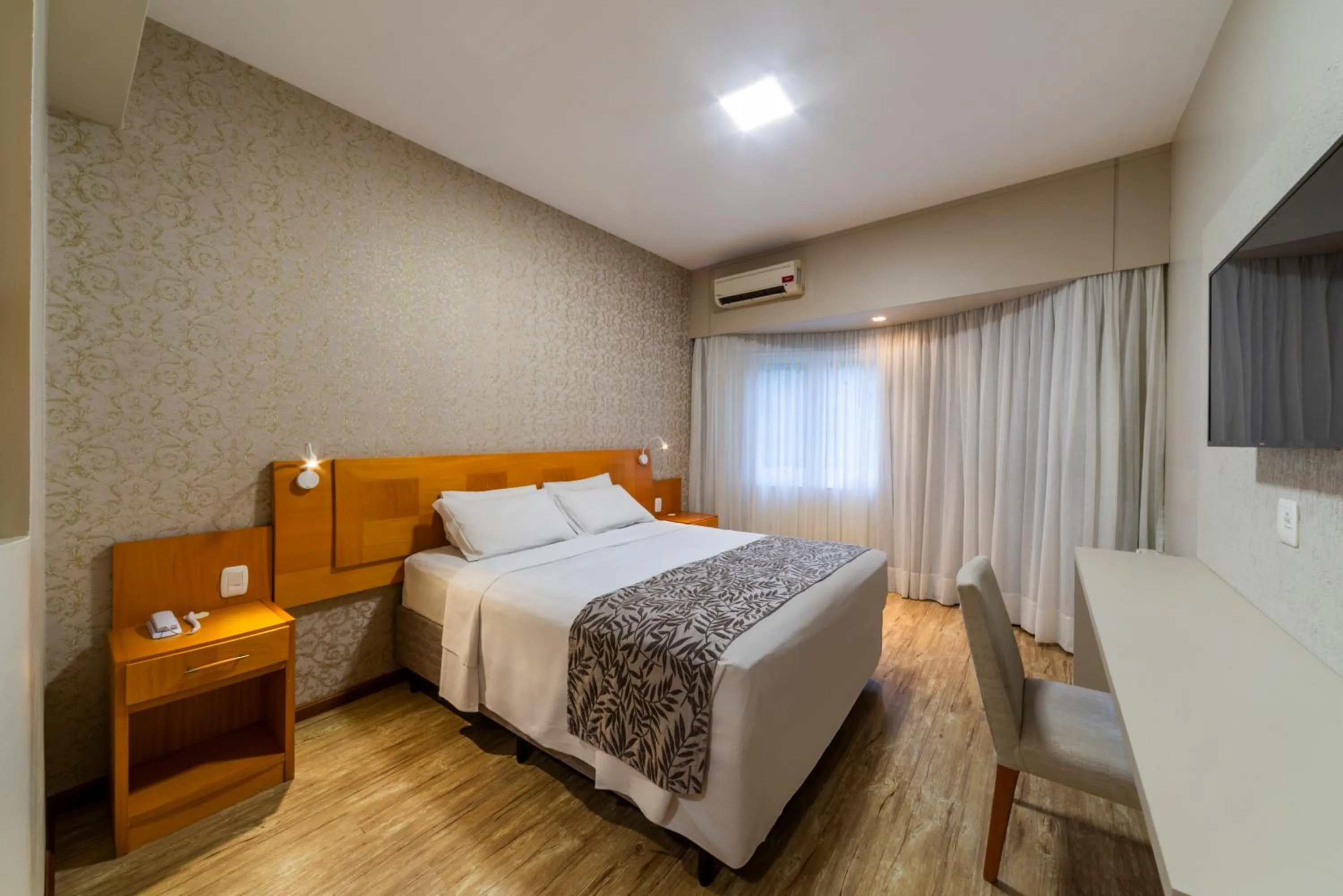 Bedroom, Bed in Hotel Laghetto Siena Gramado