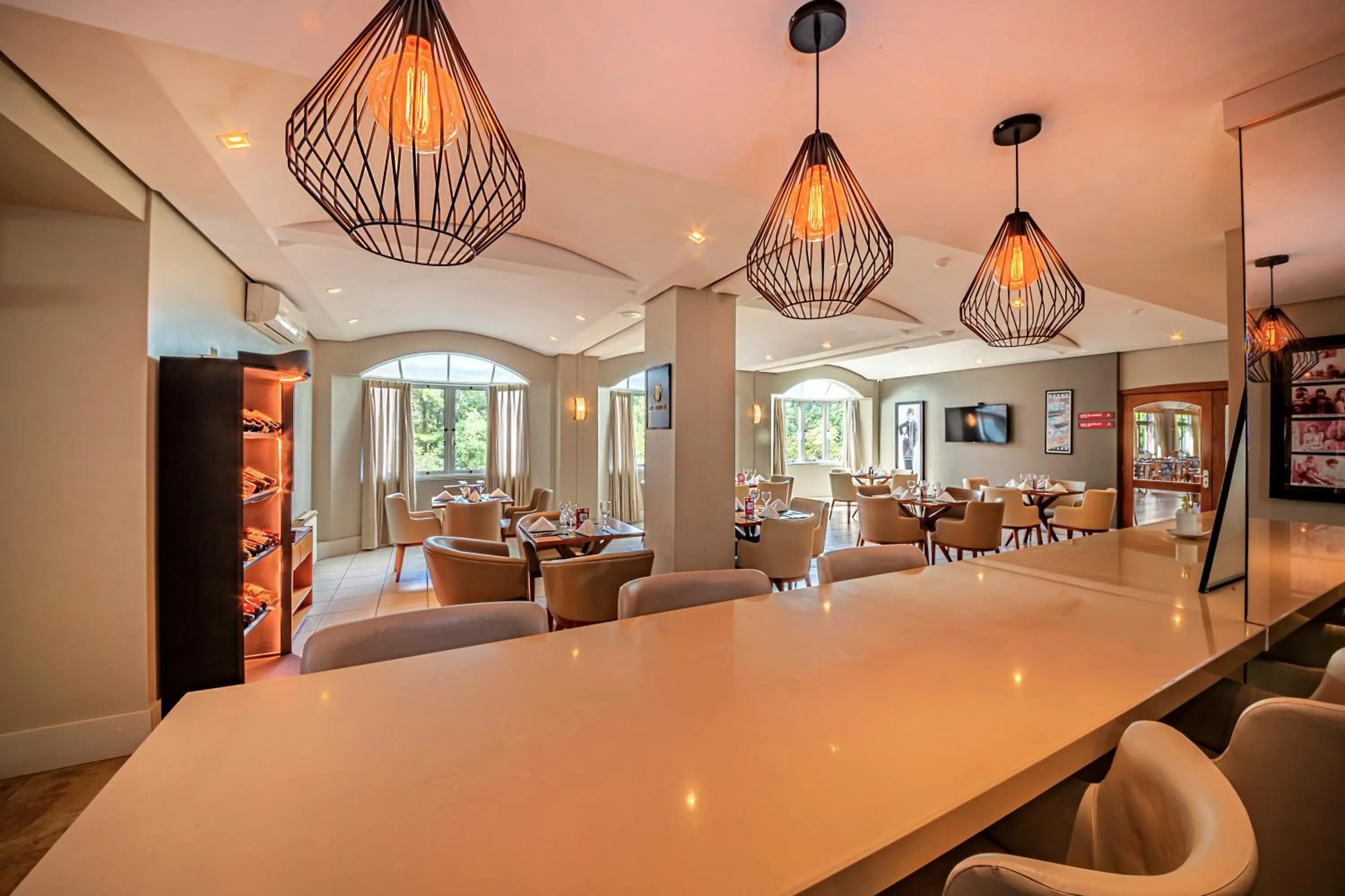 Lounge or bar in Hotel Laghetto Siena Gramado