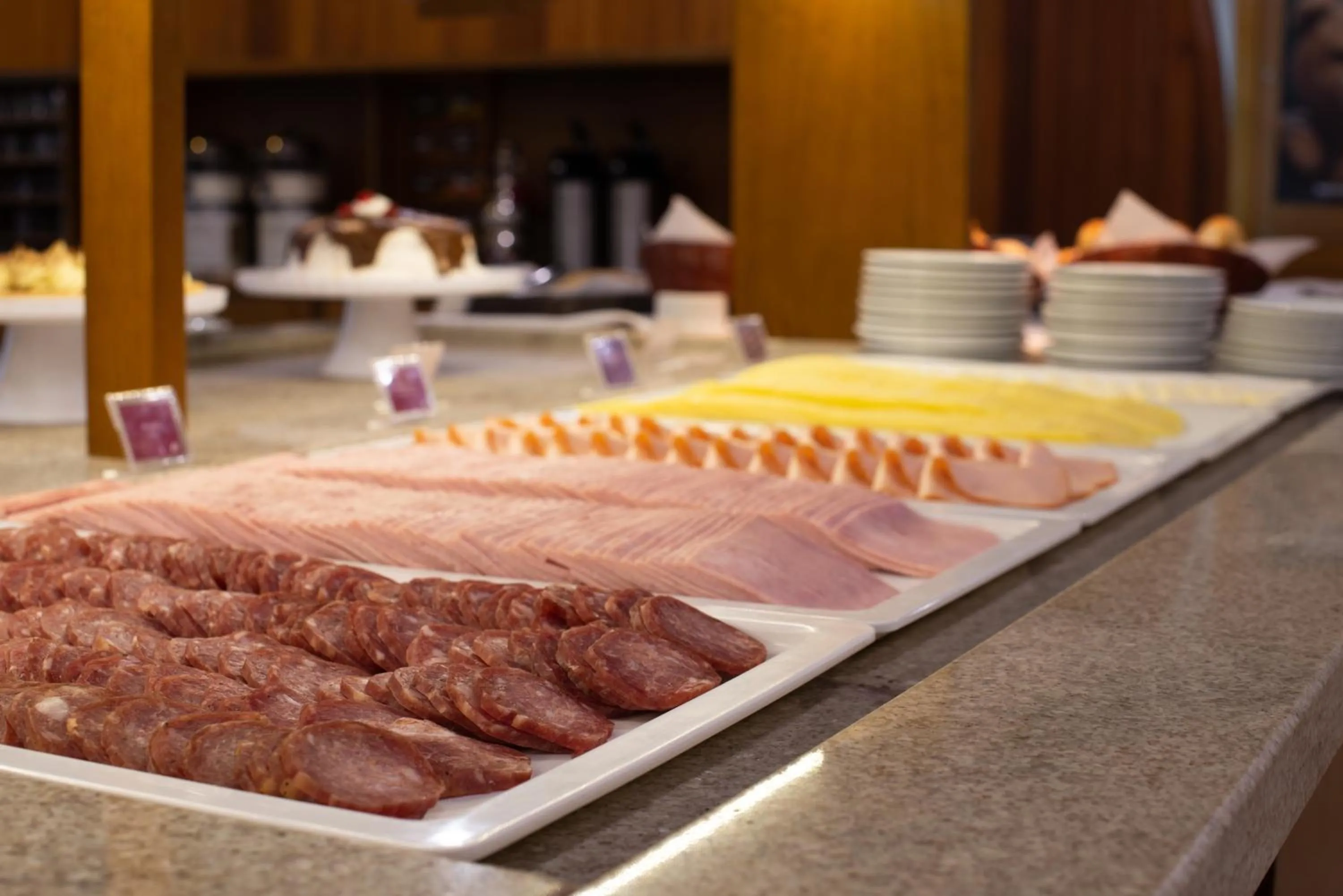 Breakfast in Hotel Laghetto Siena Gramado