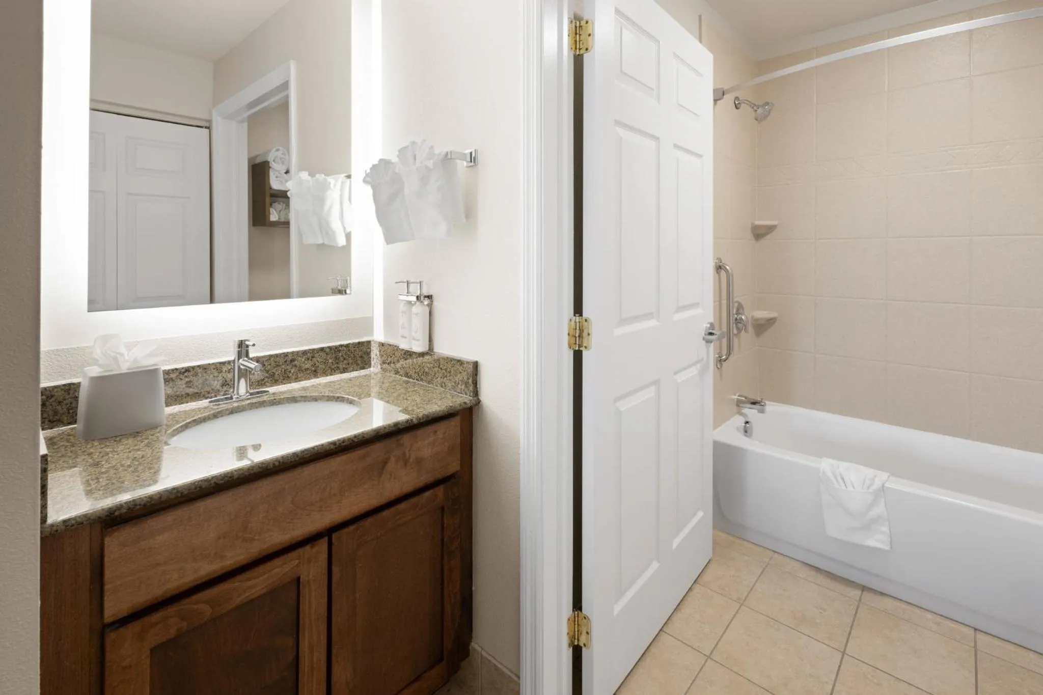 Photo of the whole room in Staybridge Suites Harrisburg-Hershey by IHG