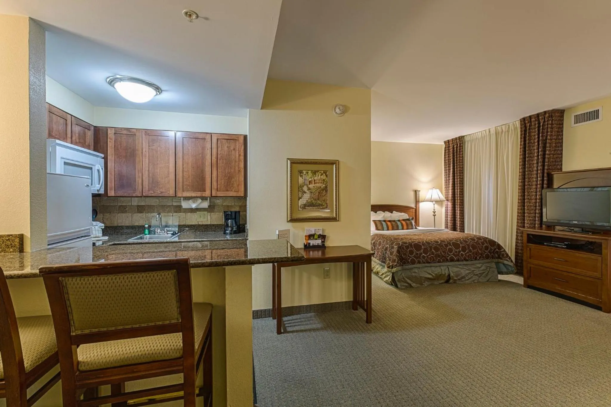 Photo of the whole room, Bed in Staybridge Suites Harrisburg-Hershey by IHG