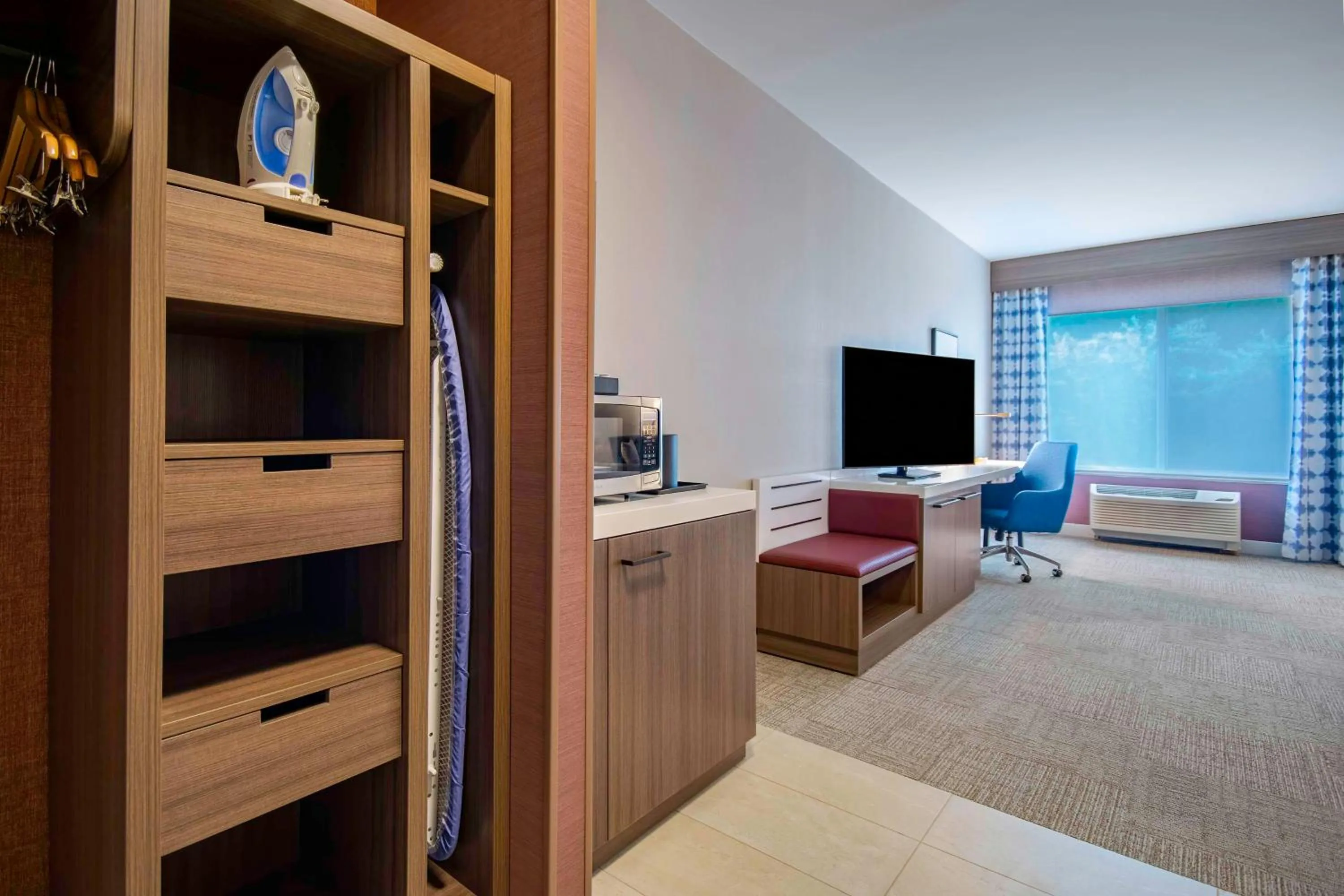 Bedroom in Hilton Garden Inn Danbury