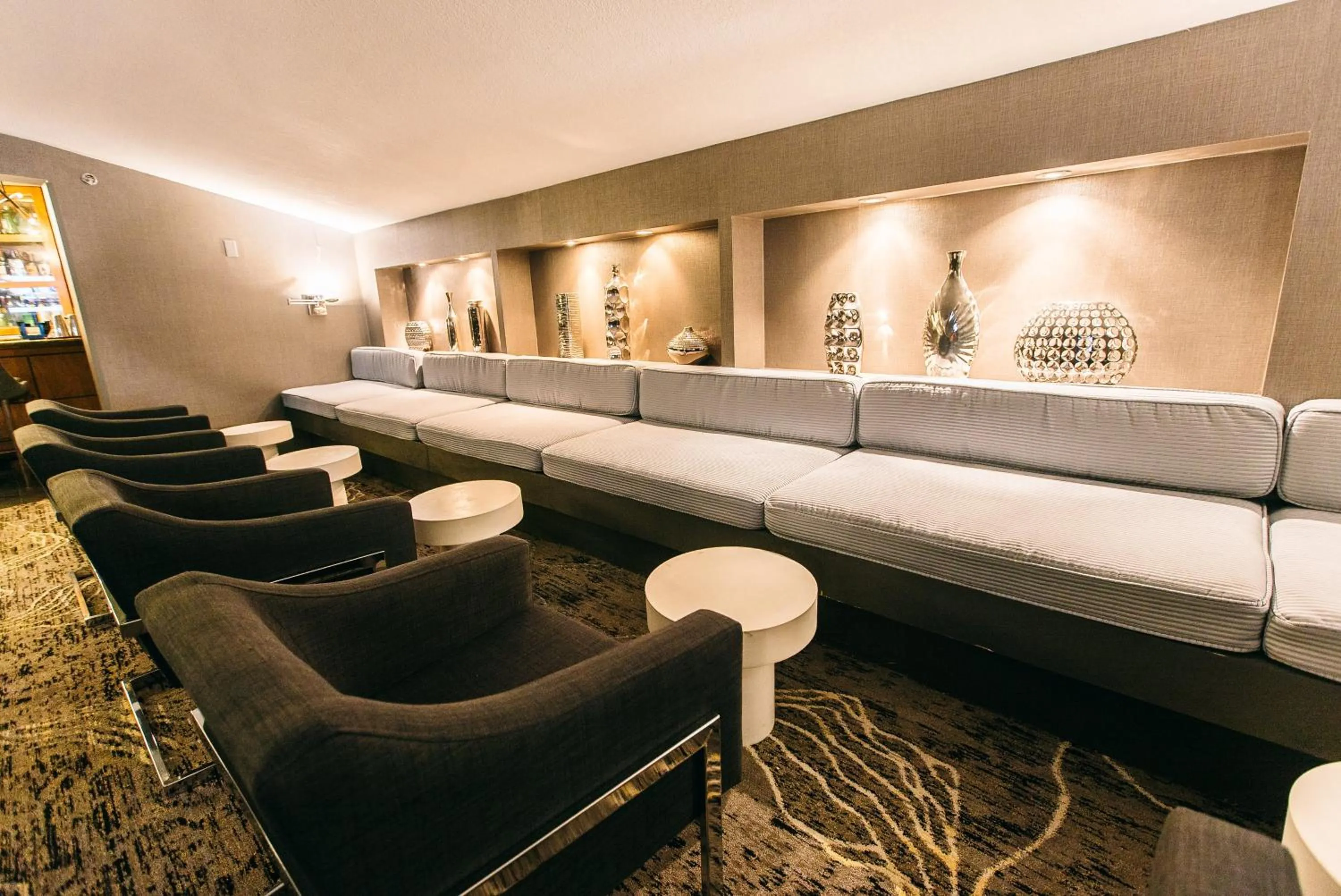 Restaurant/places to eat in Crowne Plaza Hotel Harrisburg-Hershey by IHG