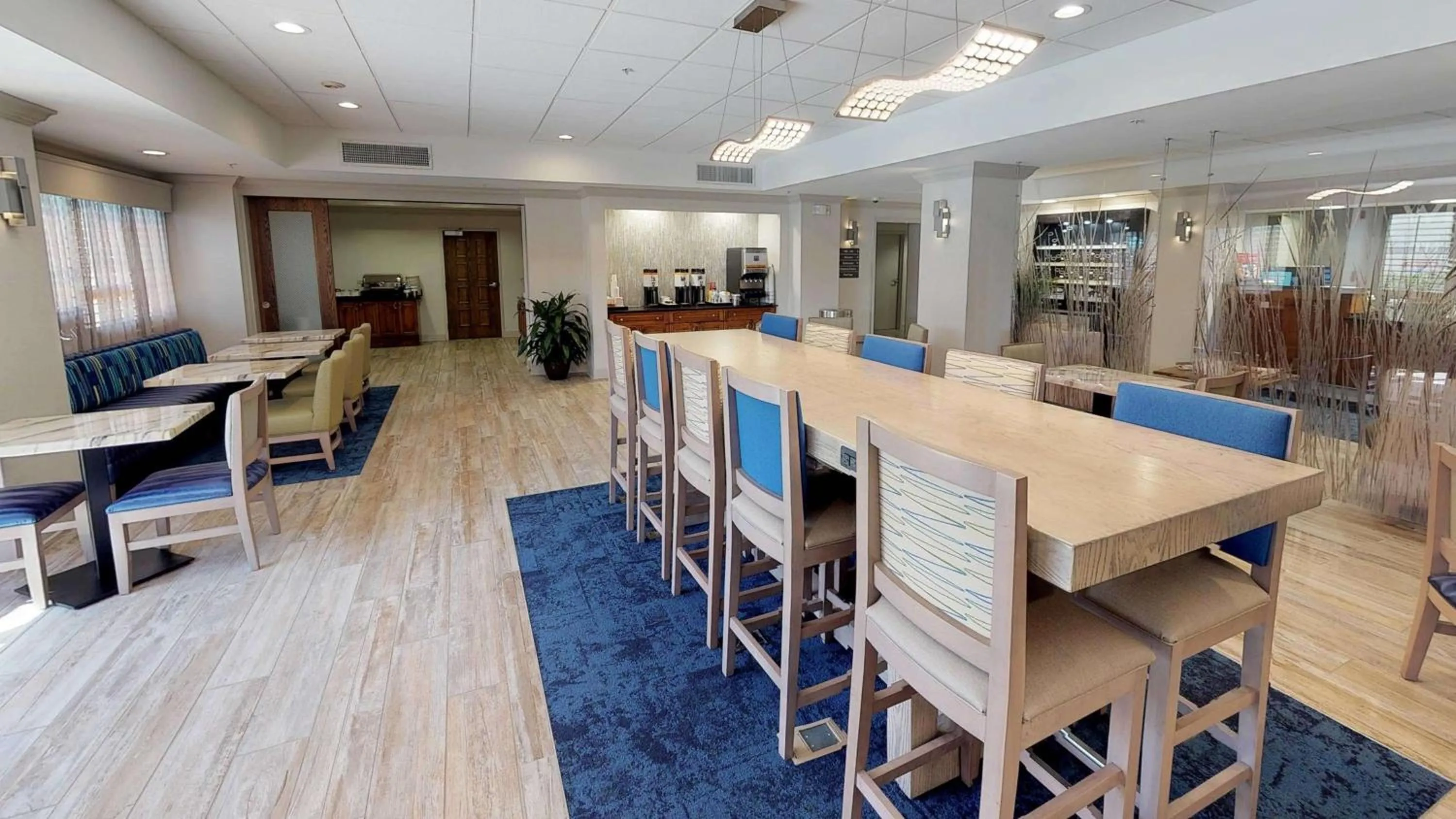 Breakfast in Hampton Inn St. Simons Island