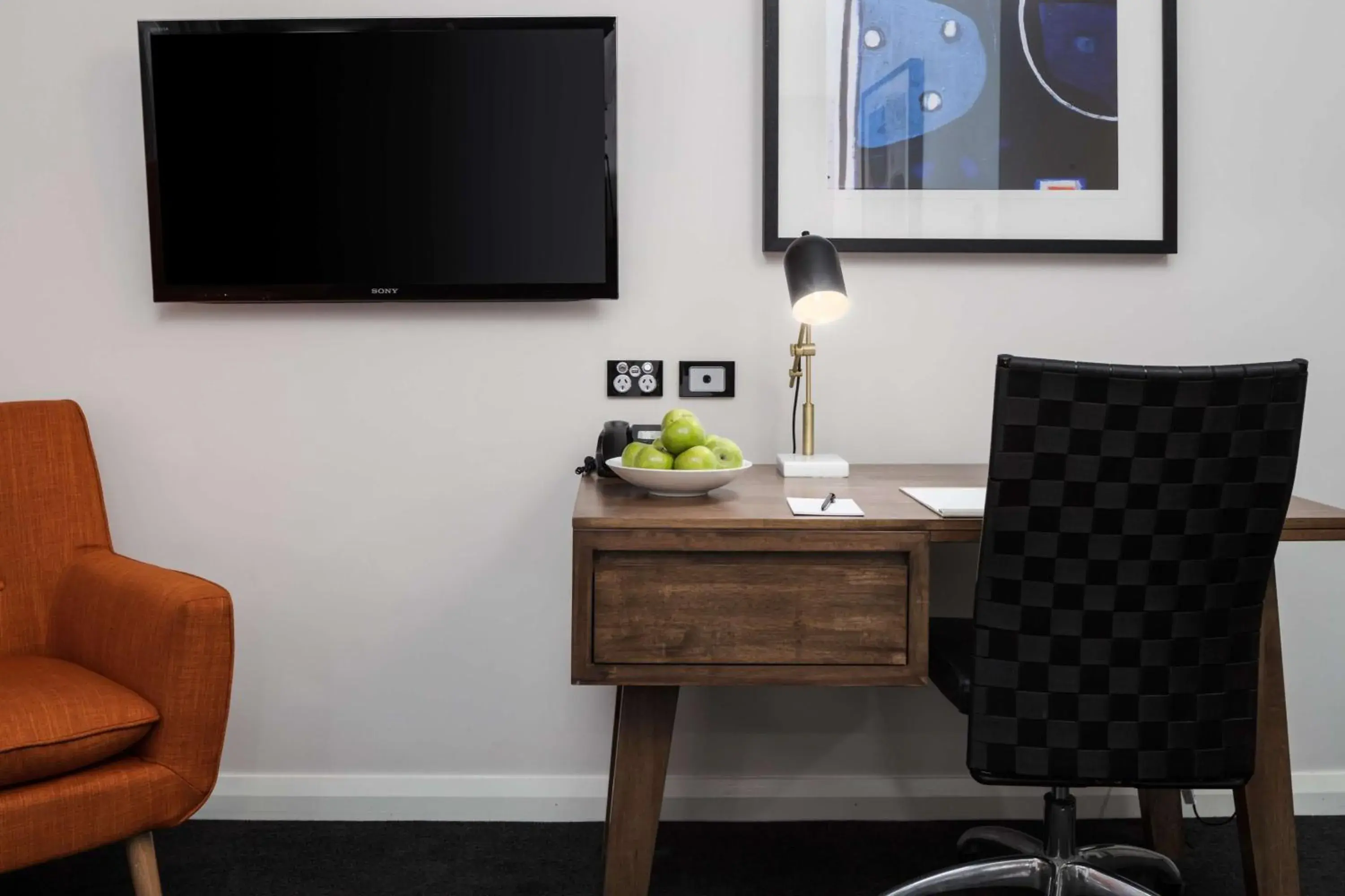 King Suite with Spa Bath in Esplanade Hotel Fremantle - by Rydges King Suite with Spa Bath in Esplanade Hotel Fremantle - by Rydges