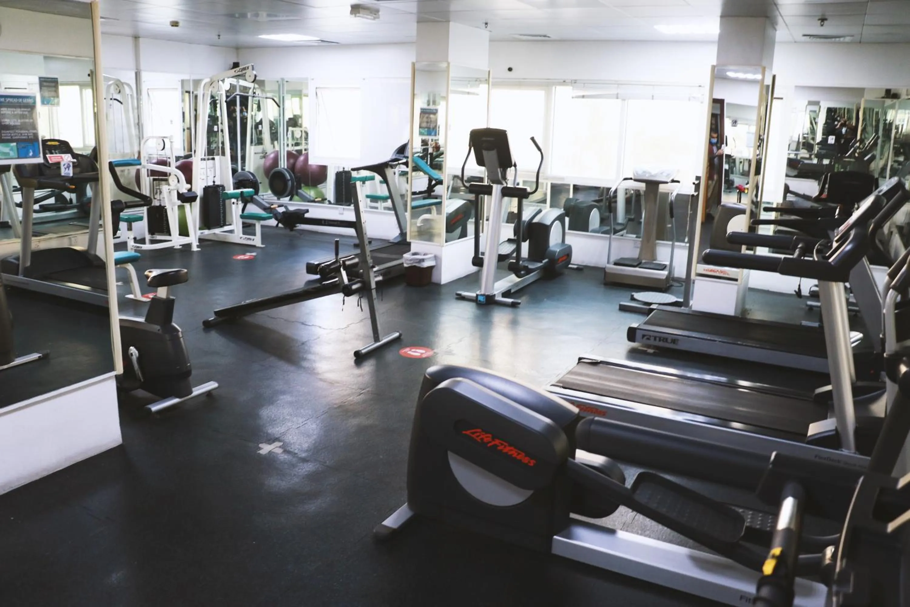Fitness centre/facilities in Spark Residence Hotel