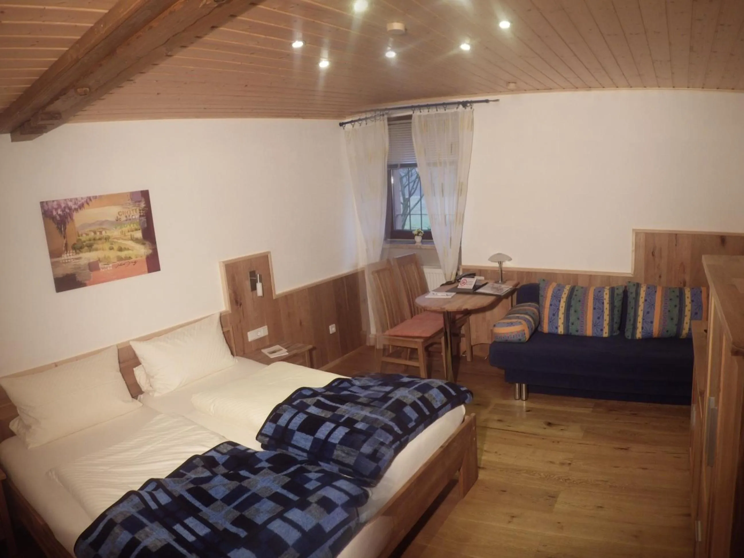 Photo of the whole room in Landhotel Garni Knittelsheimer Mühle