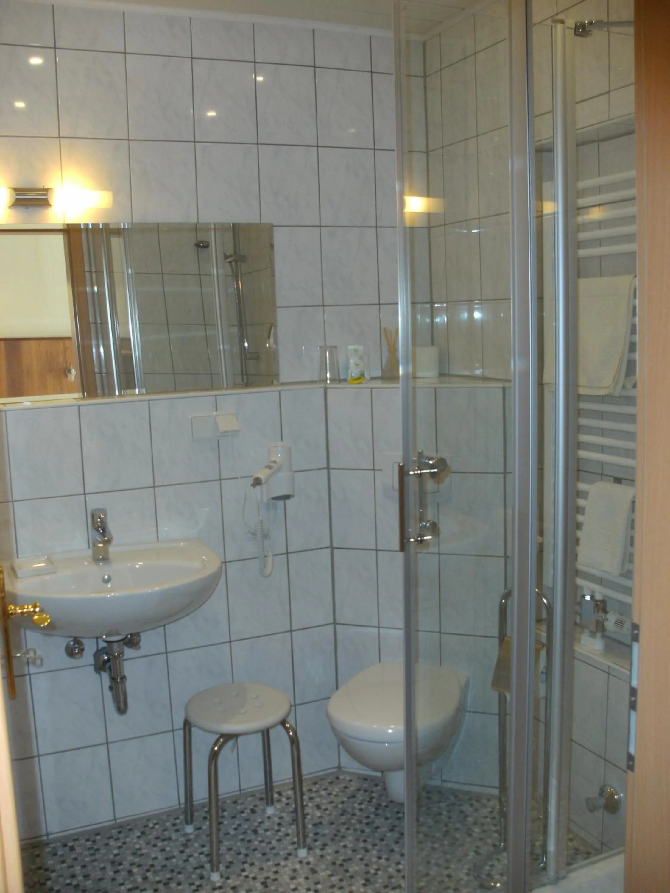 Bathroom in Landhotel Garni Knittelsheimer Mühle