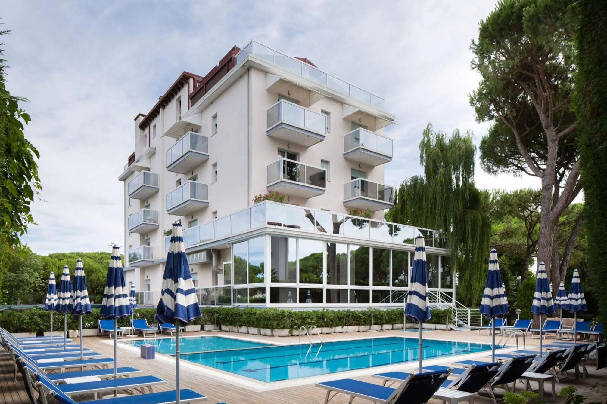 Day in Harvey Suites Hotel & Residence