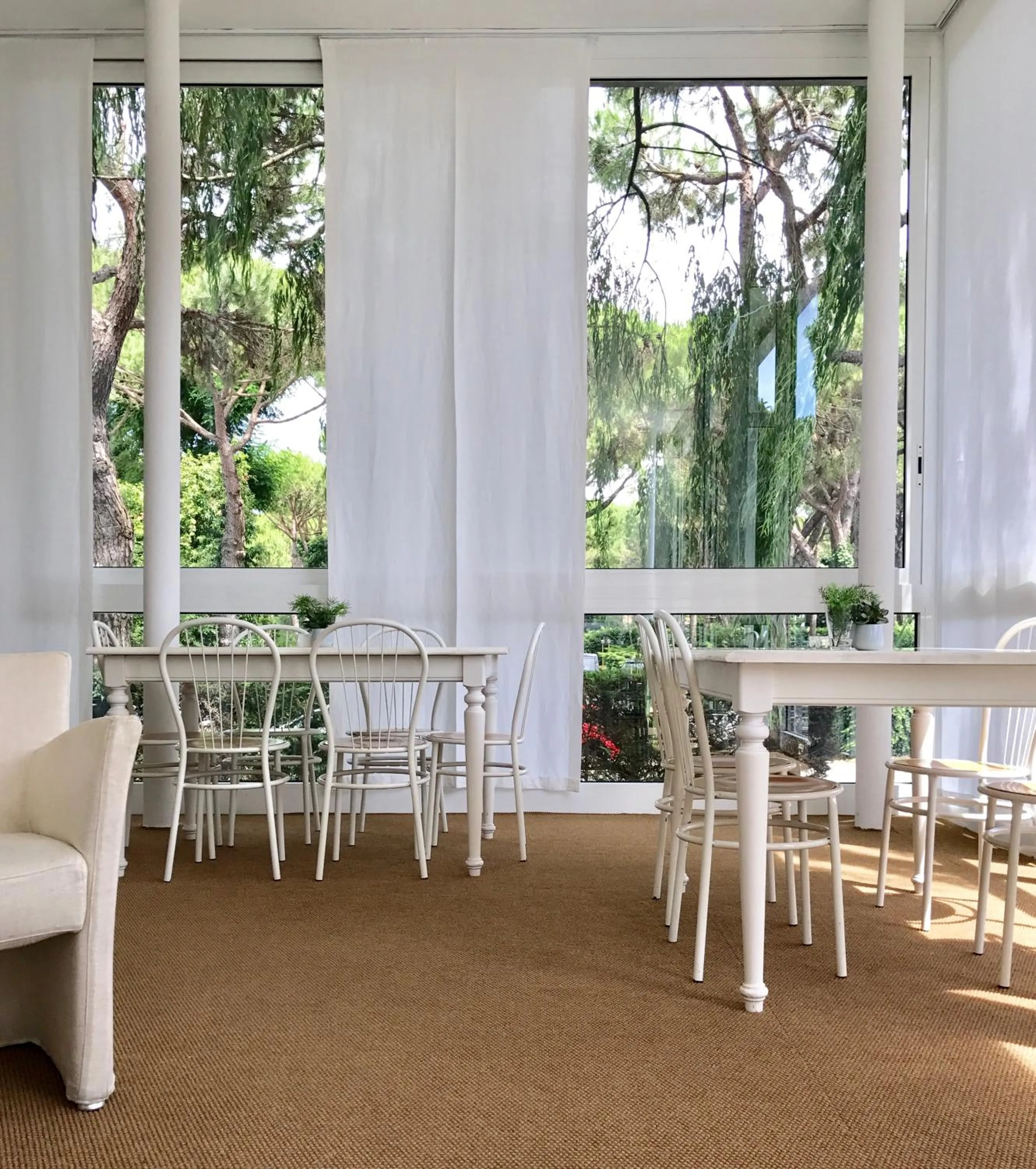 Restaurant/places to eat in Harvey Suites Hotel & Residence