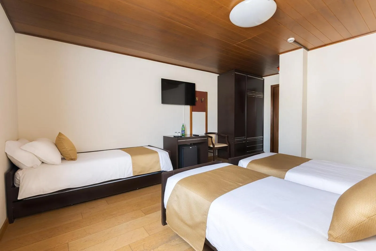 Bed in Hotel Mirella