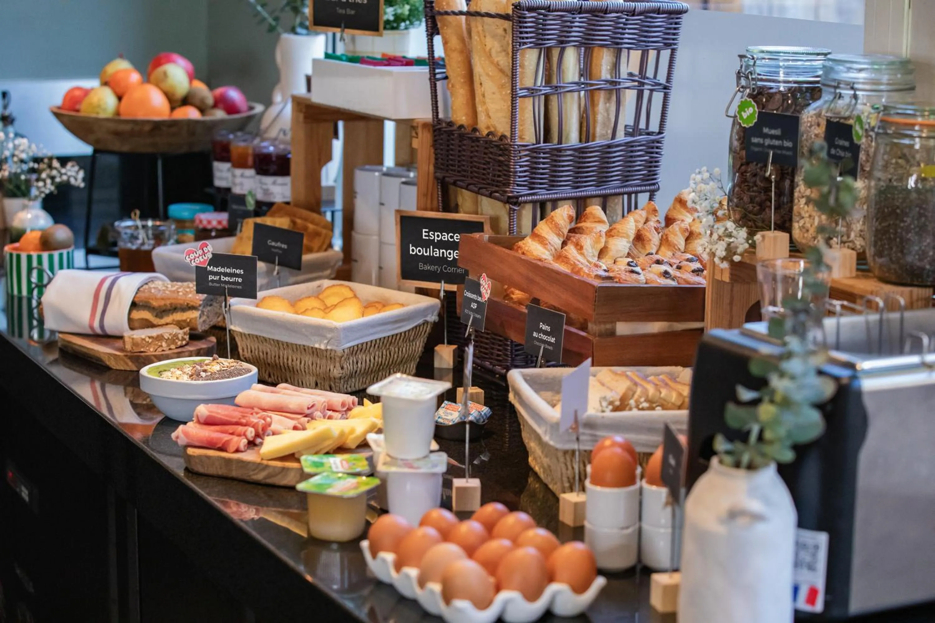 Breakfast in Appart'City Confort Paris Clichy - Mairie