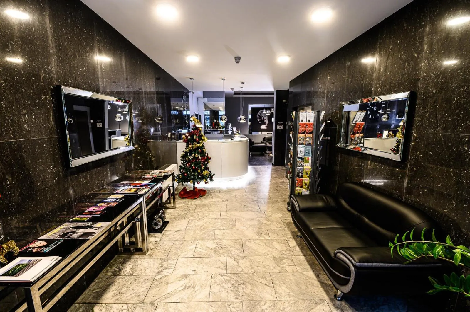 Lobby or reception in Hotel Luna