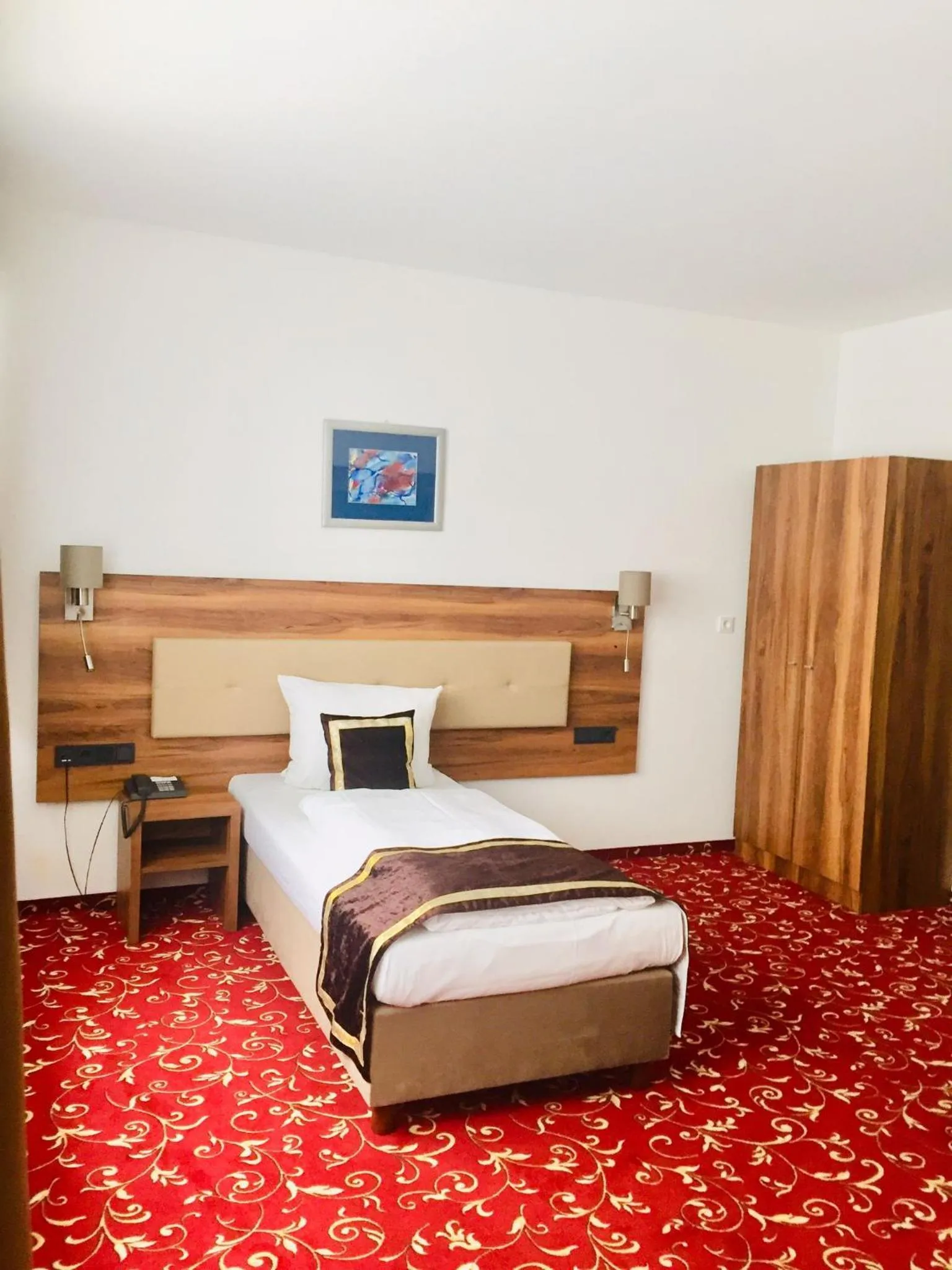 Photo of the whole room, Bed in Hotel Luna