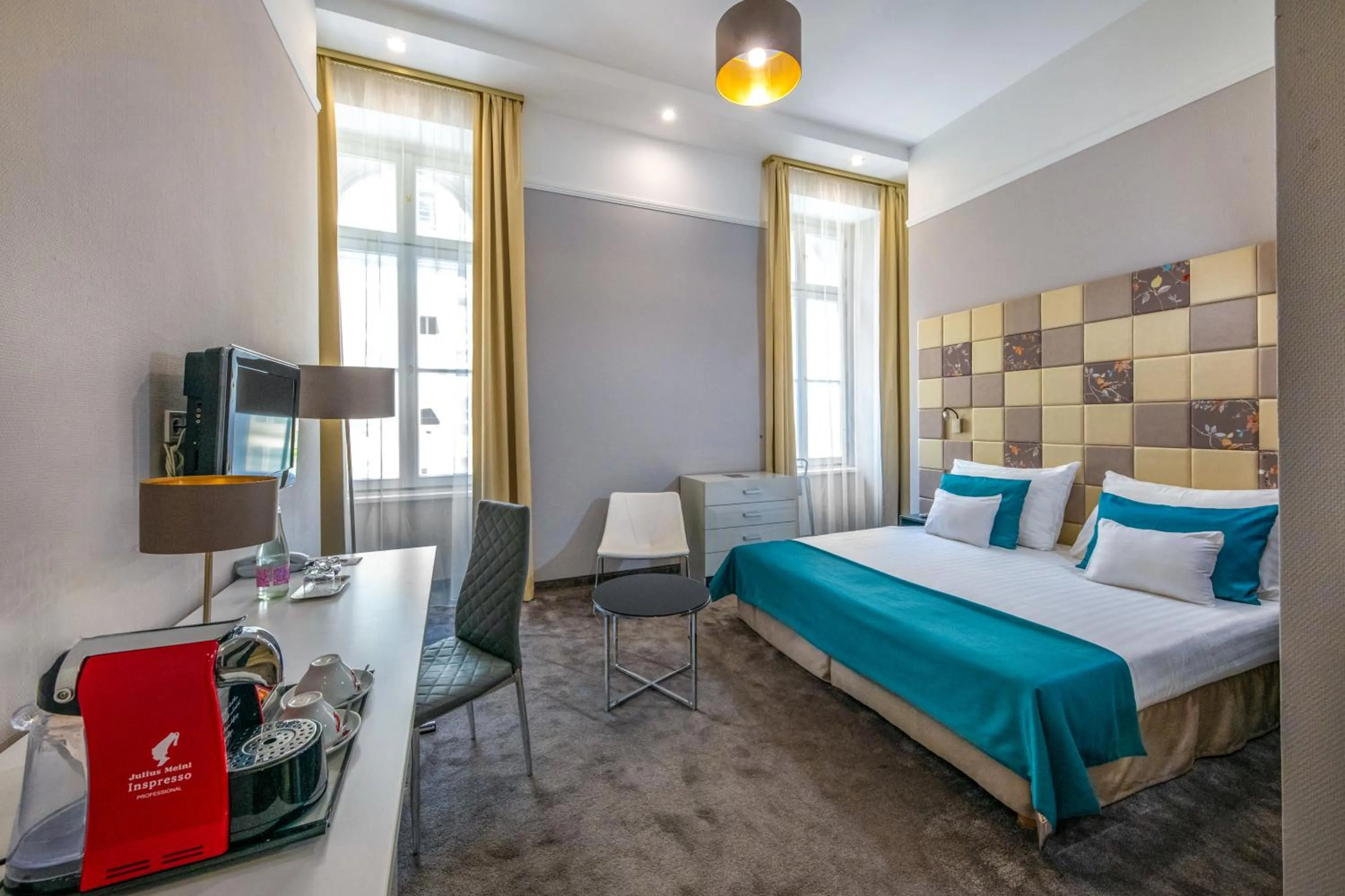 Bed in Hotel President