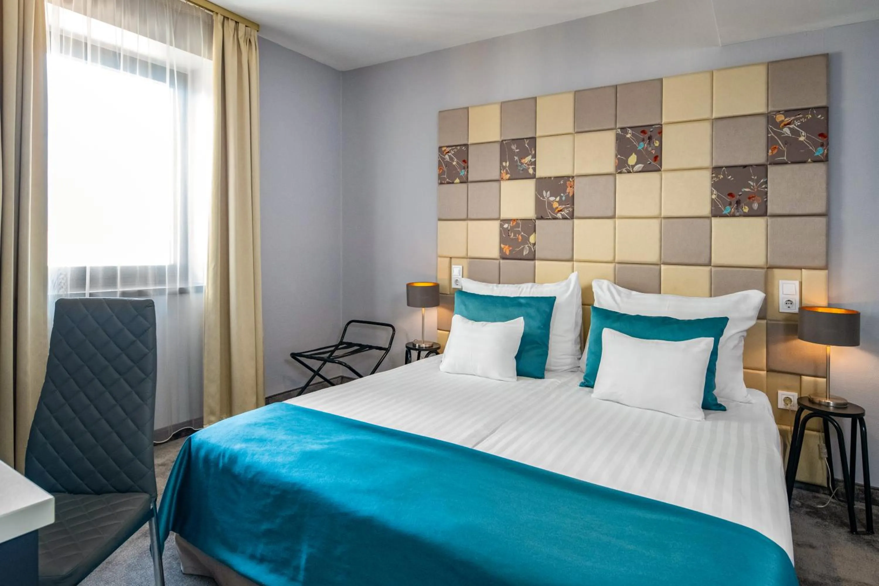 Bedroom, Bed in Hotel President