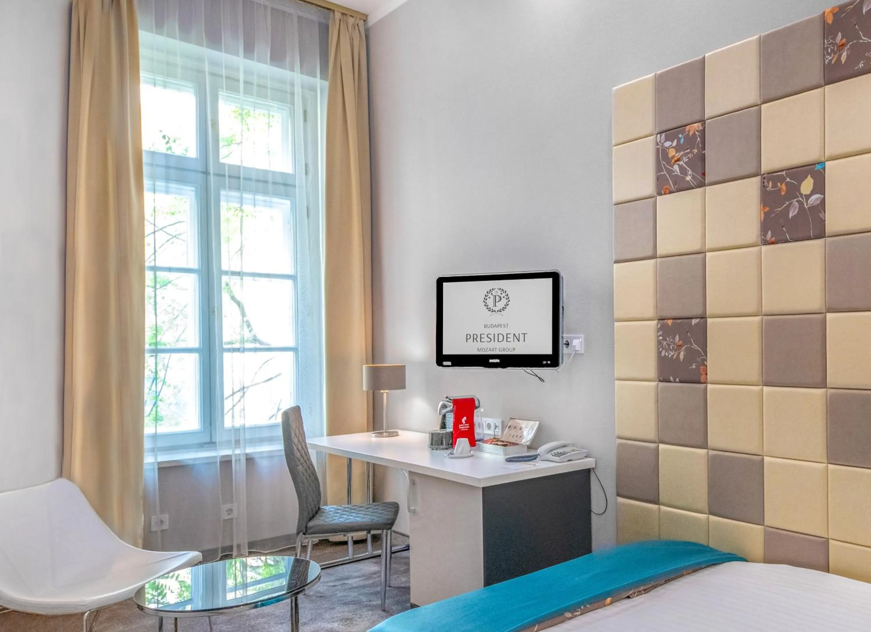 Other, Bed in Hotel President