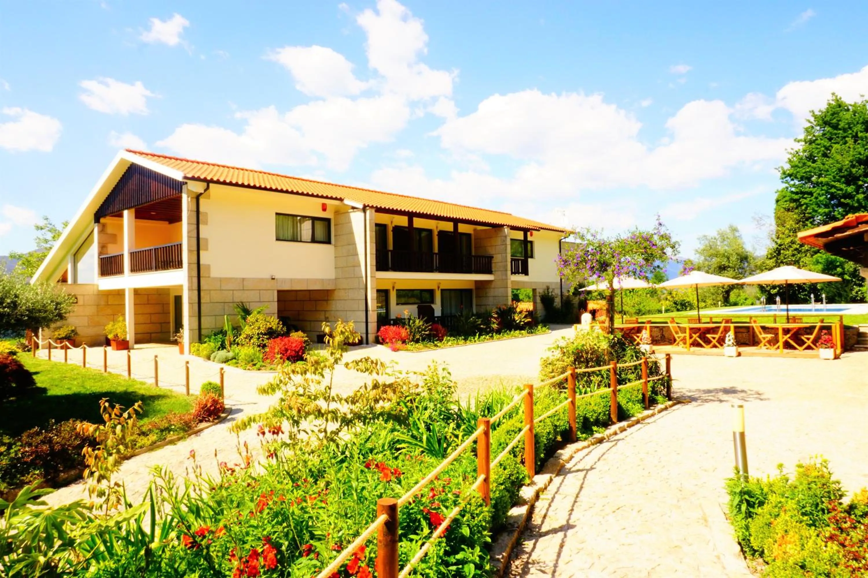 Property building in Quinta do Bento