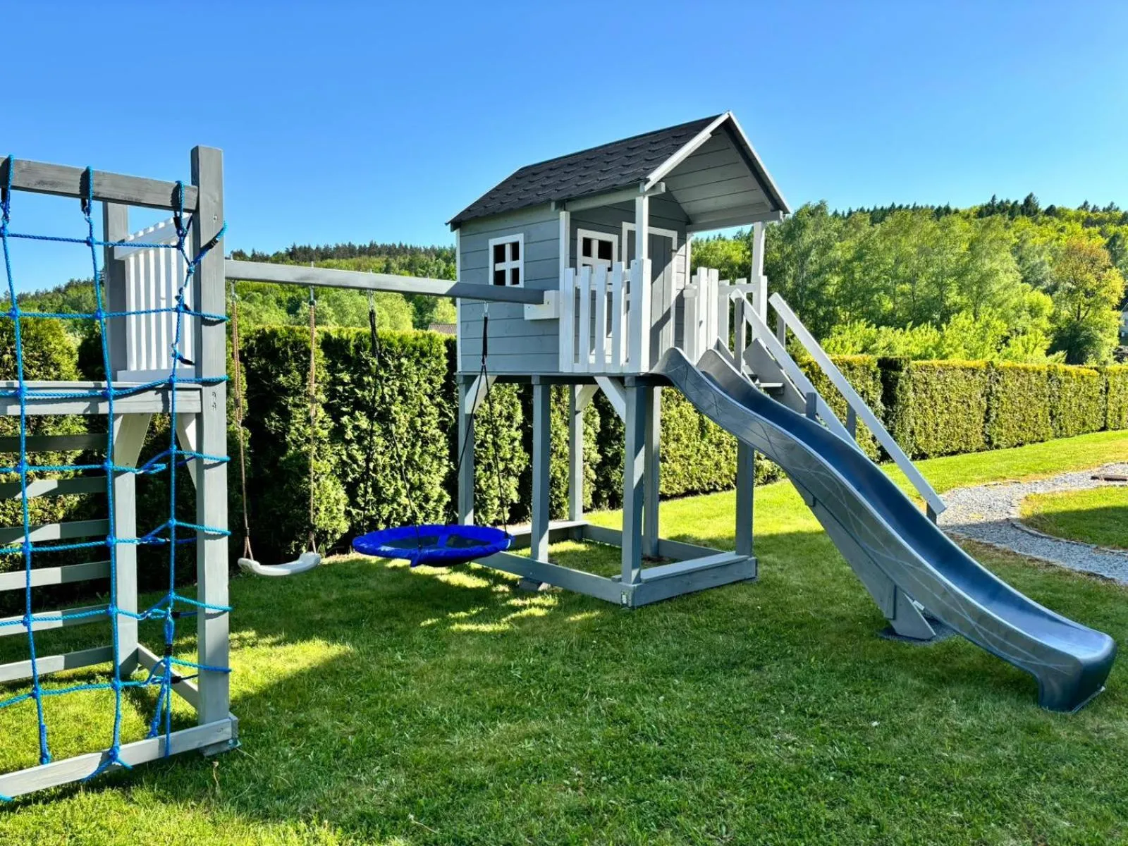 Children play ground in Hotel Fero Express POKOJE KLIMATYZOWANE AC