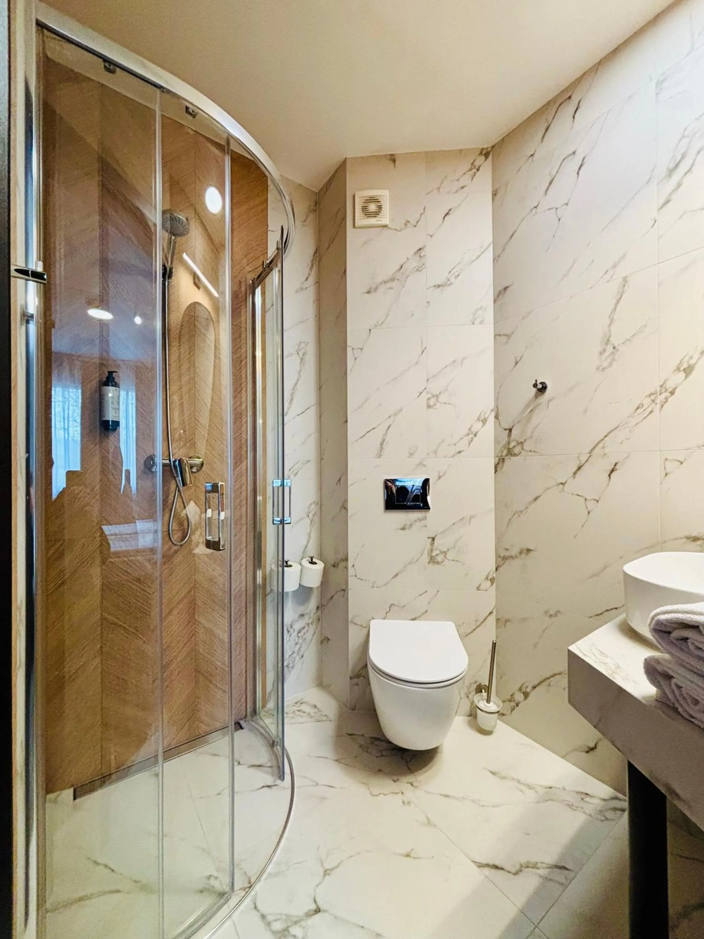 Hotel Fero Express POKOJE KLIMATYZOWANE AC