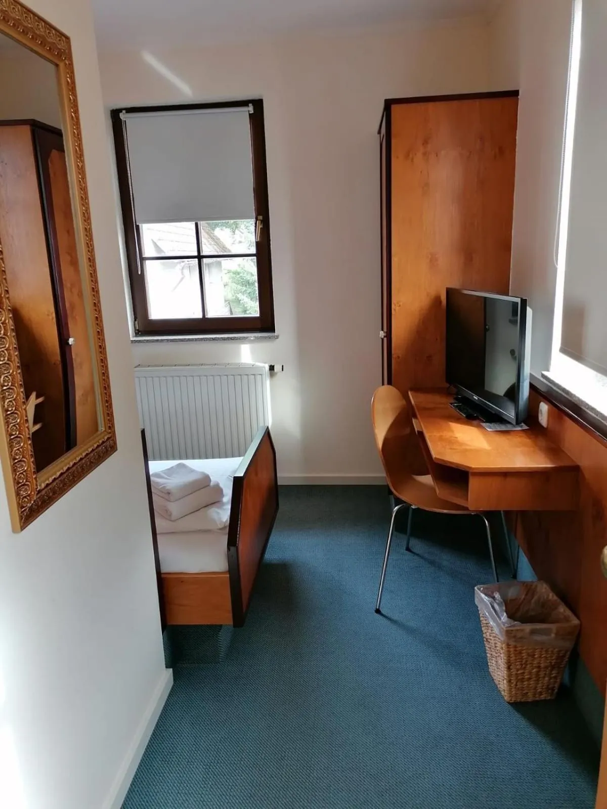 Photo of the whole room, Bed in Häuser der Villa Italia