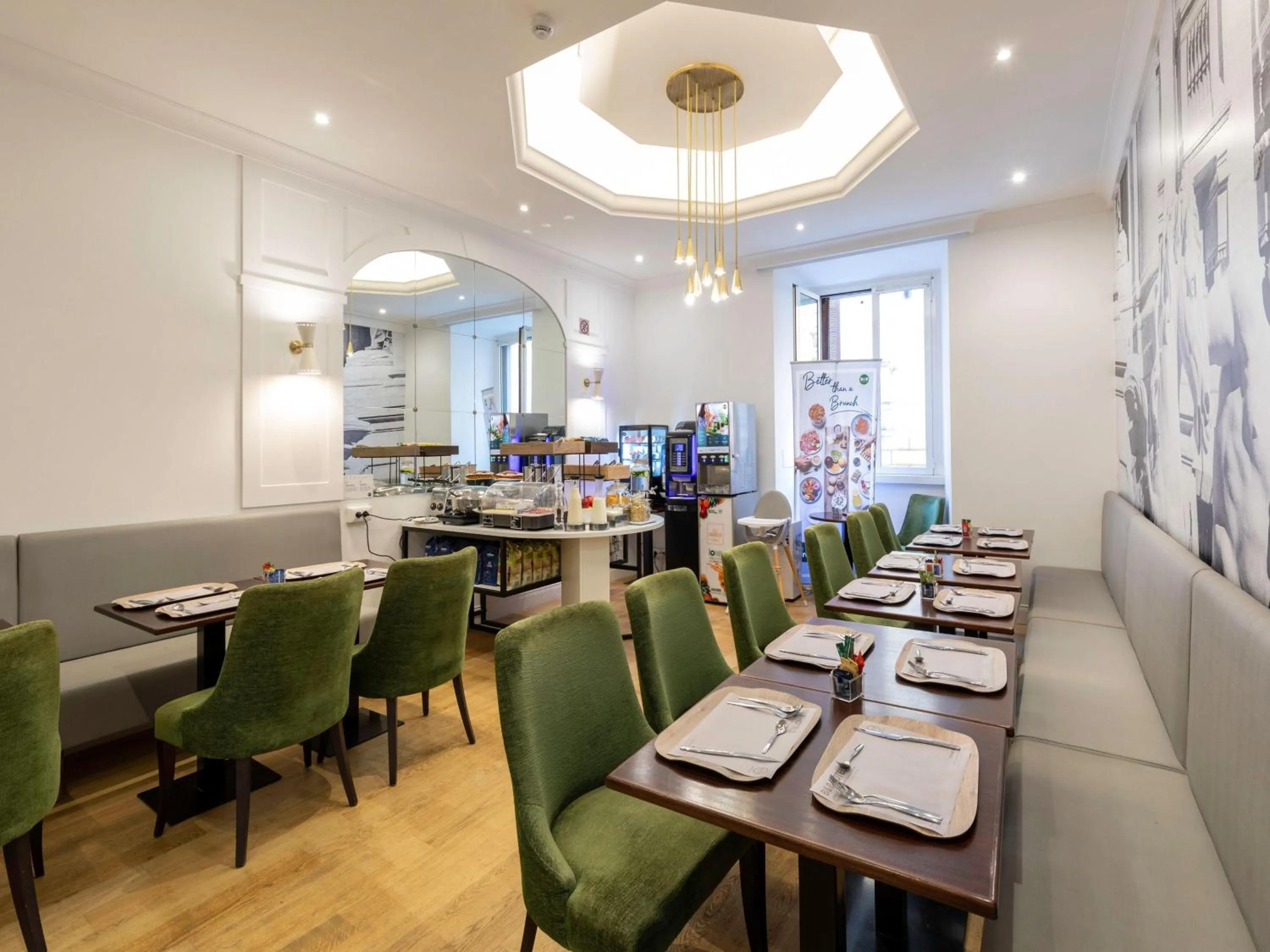 Restaurant/places to eat in B&B Hotel Roma Italia Viminale