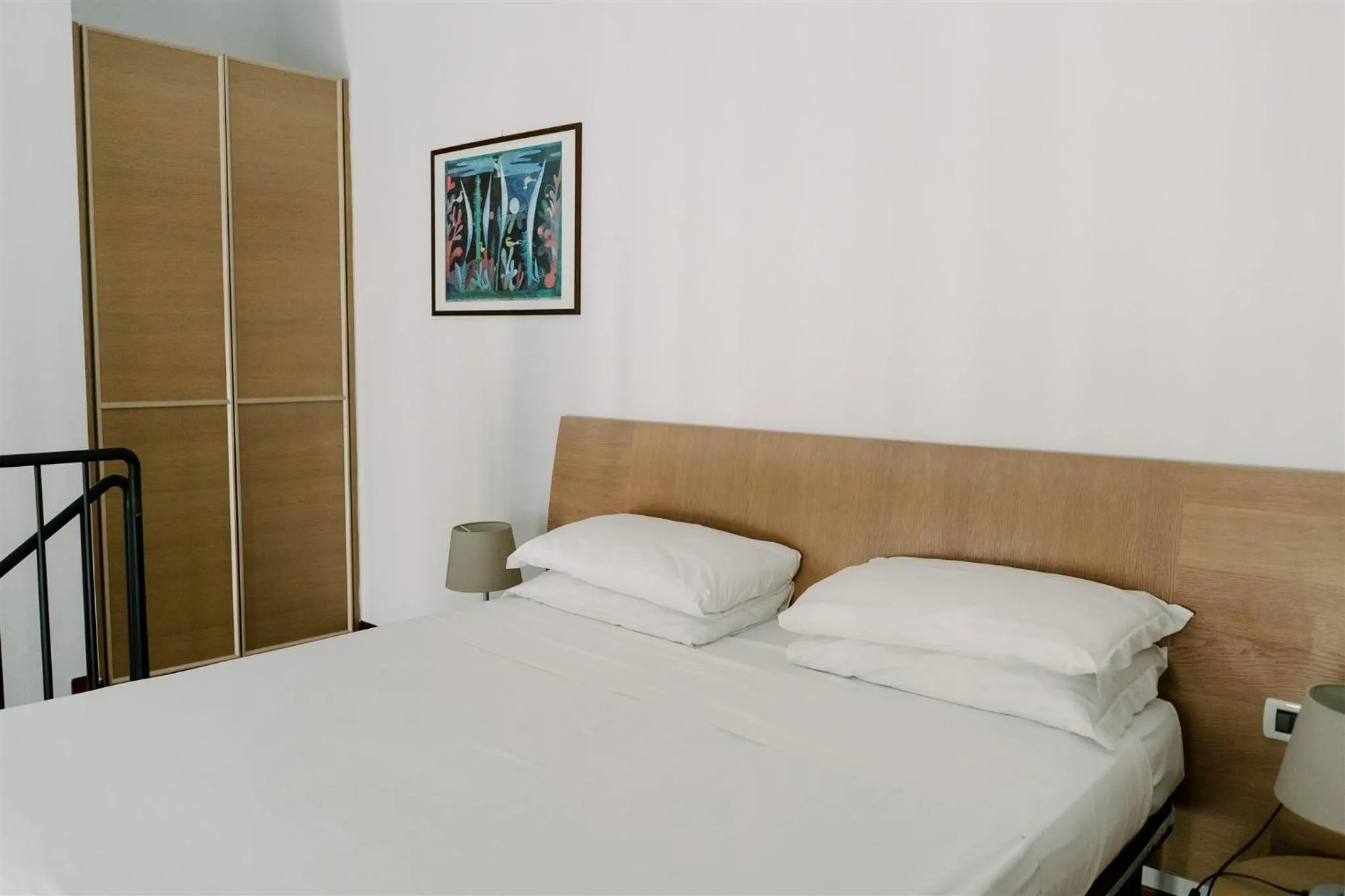 Bed in Residence Carlton